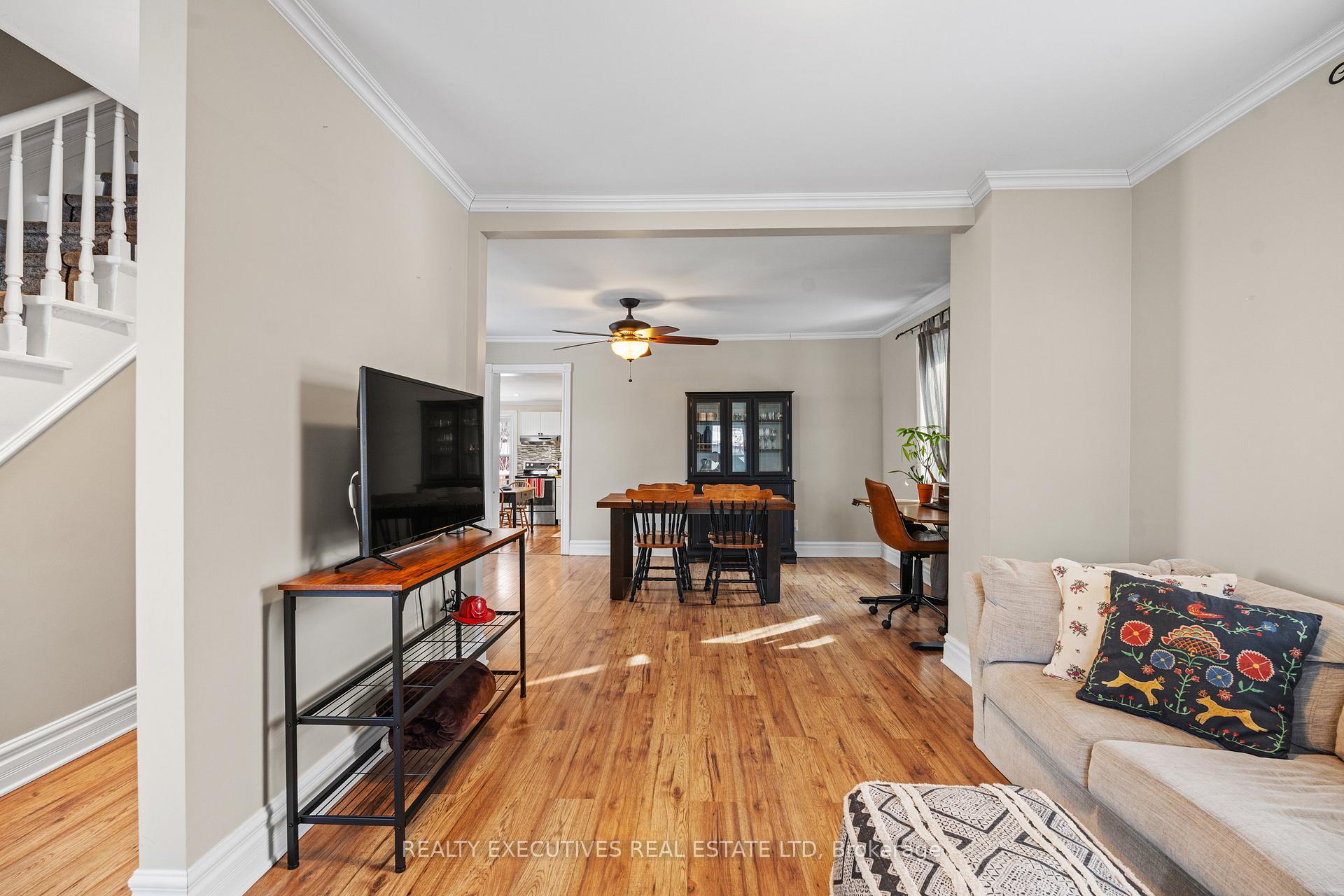 Photo 14 of 487 Clarence Street, North Dundas, Winchester — HOMEH
