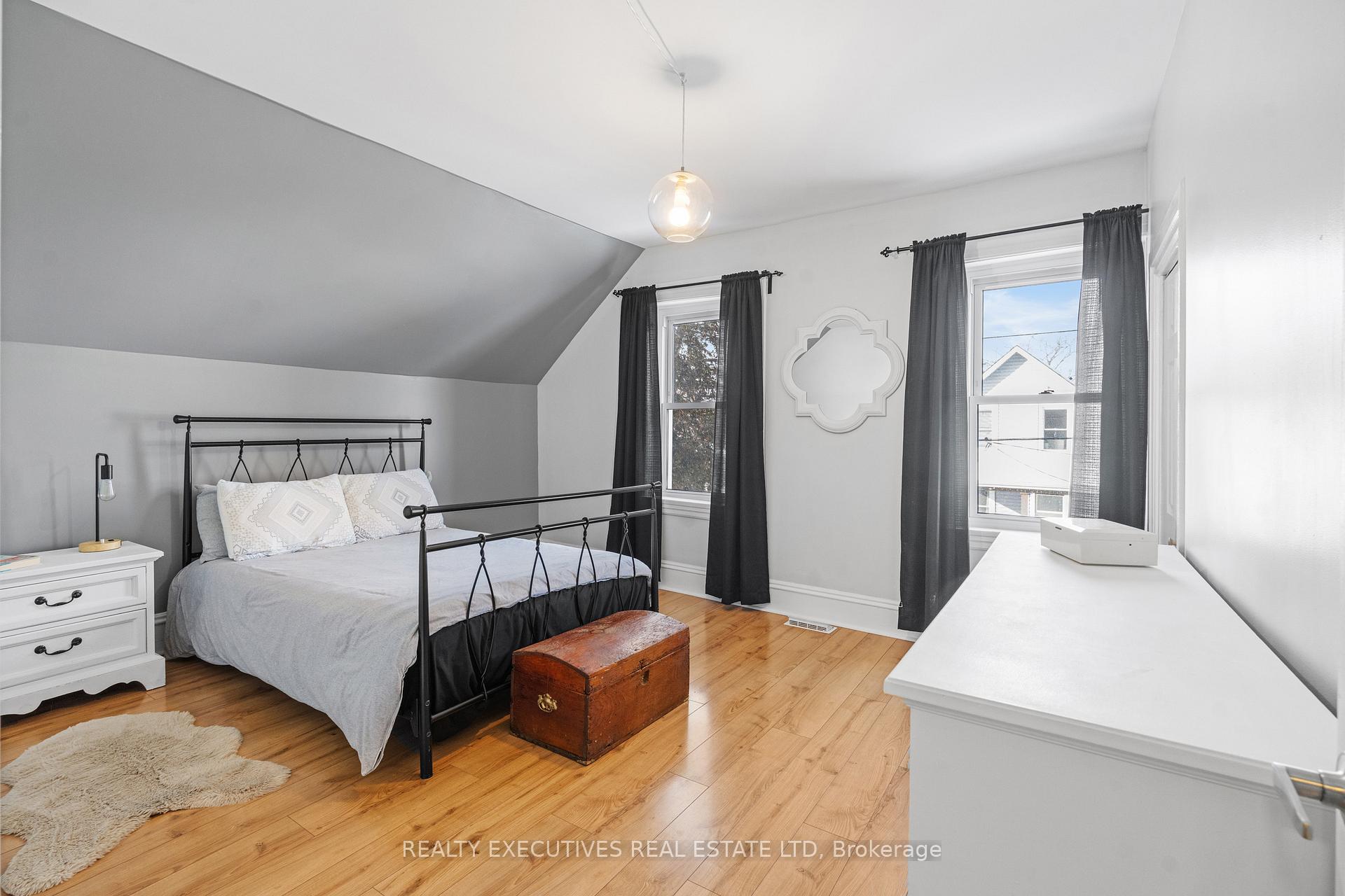 Photo 18 of 487 Clarence Street, North Dundas, Winchester — HOMEH