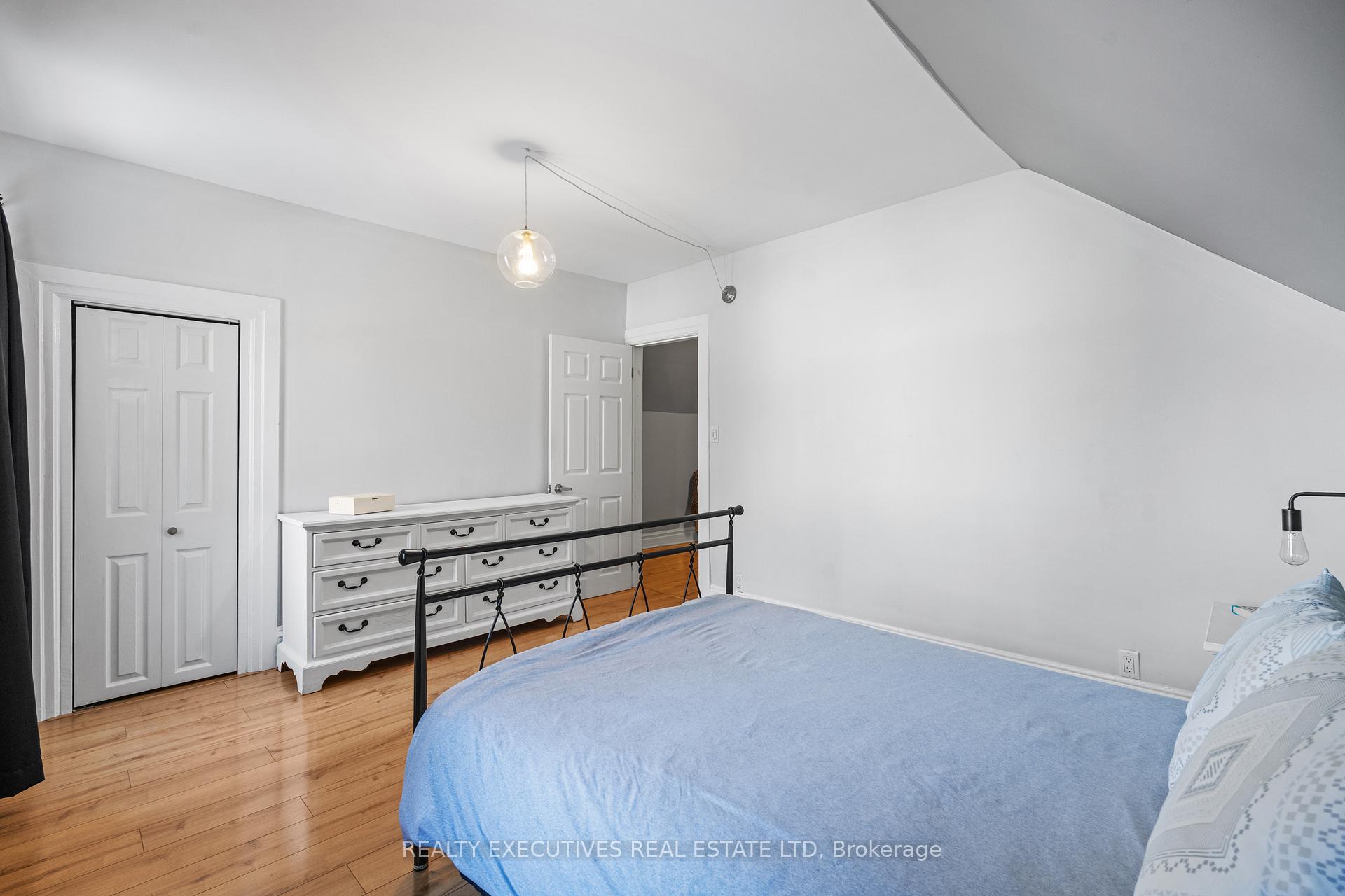 Photo 20 of 487 Clarence Street, North Dundas, Winchester — HOMEH