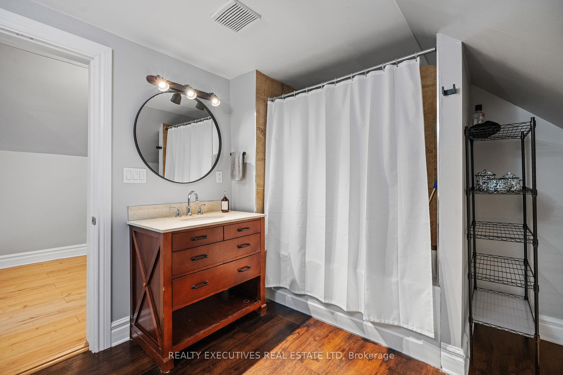 Photo 22 of 487 Clarence Street, North Dundas, Winchester — HOMEH