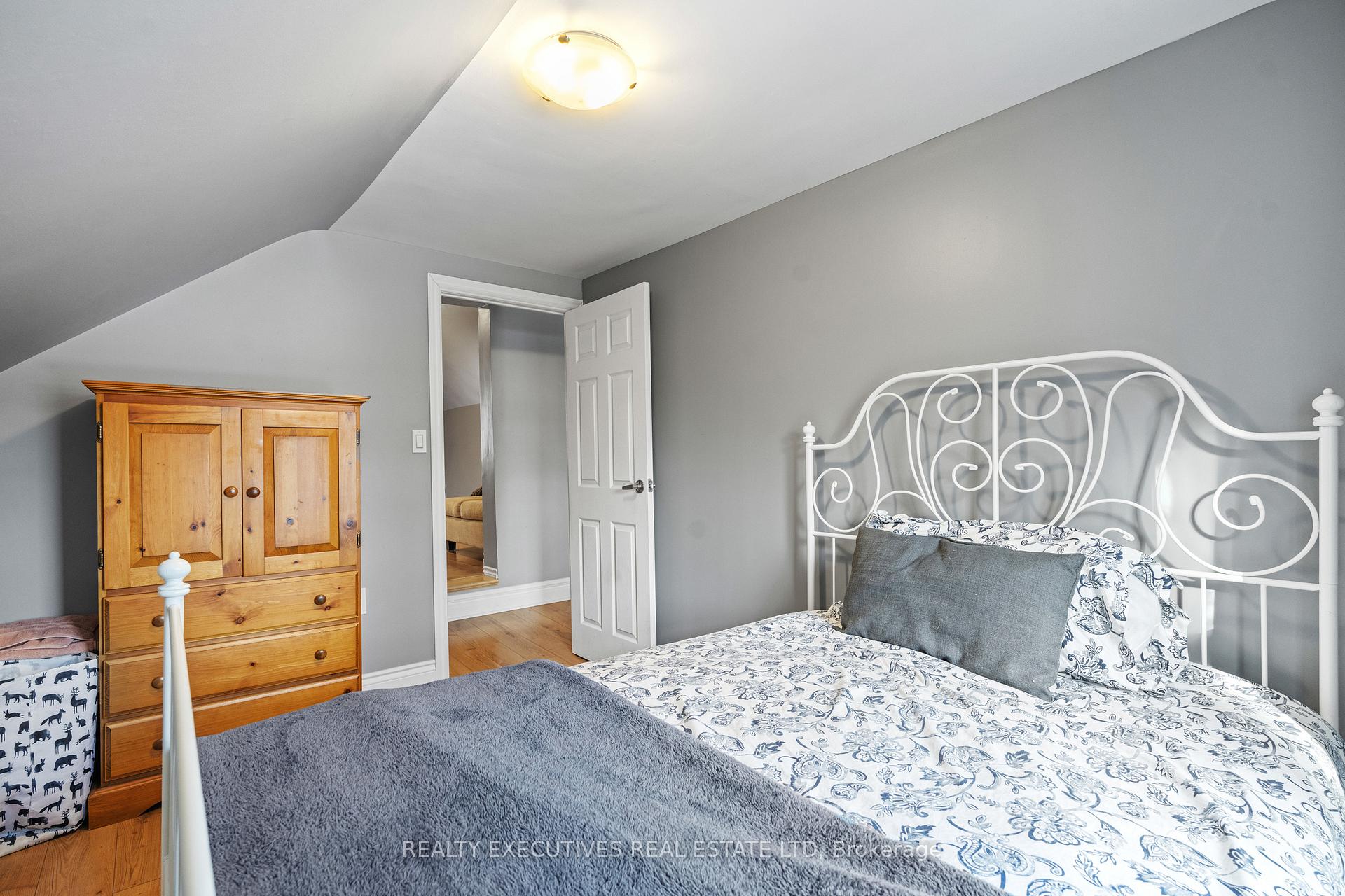 Photo 30 of 487 Clarence Street, North Dundas, Winchester — HOMEH