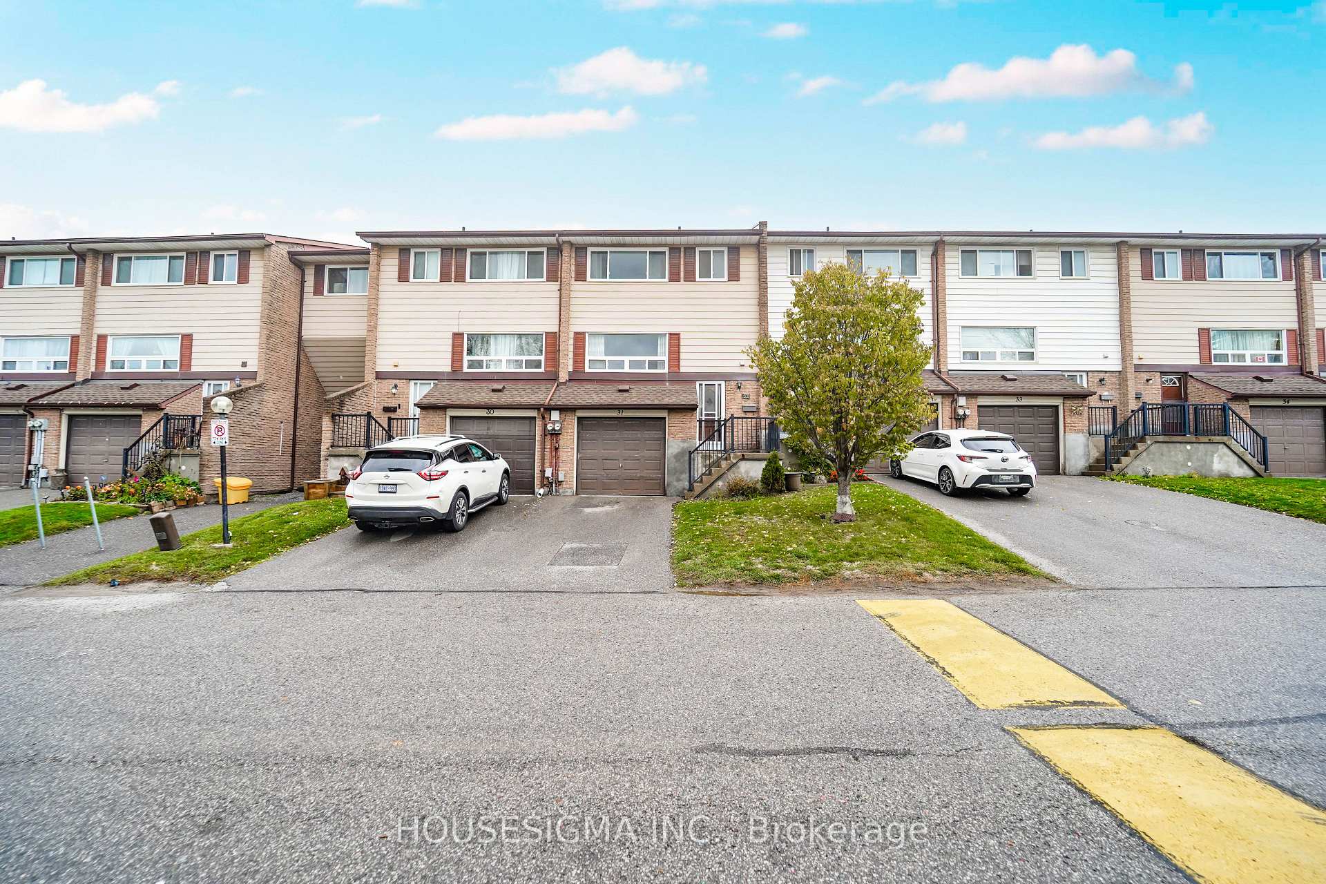 Photo 2 of Unit 31, 321 Blackthorn Street, Oshawa, Eastdale — HOMEH