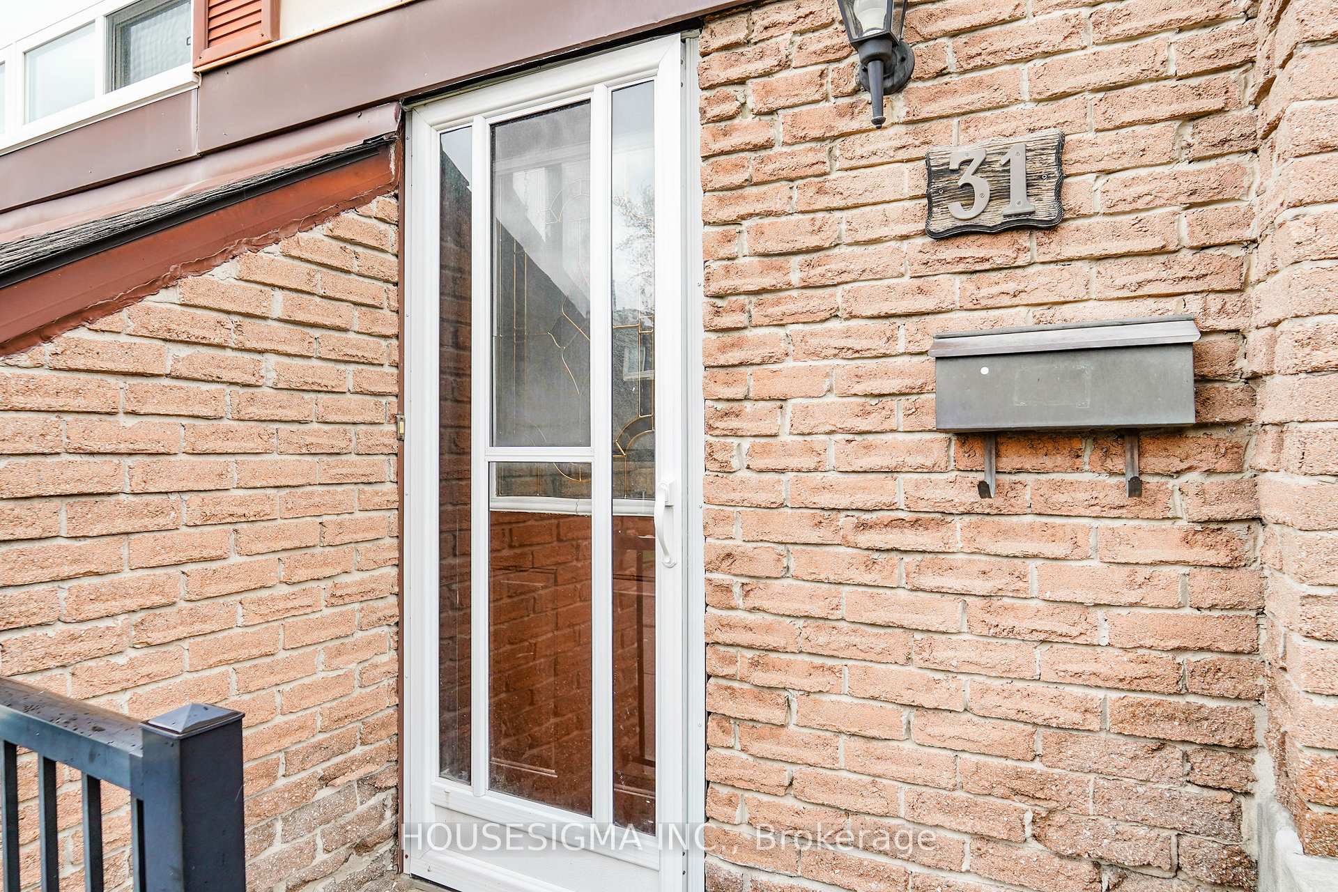 Photo 4 of Unit 31, 321 Blackthorn Street, Oshawa, Eastdale — HOMEH