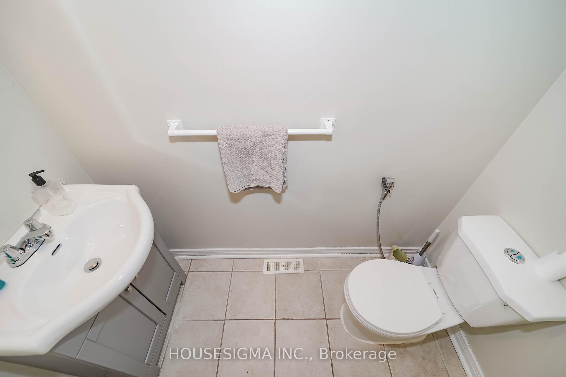 Photo 6 of Unit 31, 321 Blackthorn Street, Oshawa, Eastdale — HOMEH