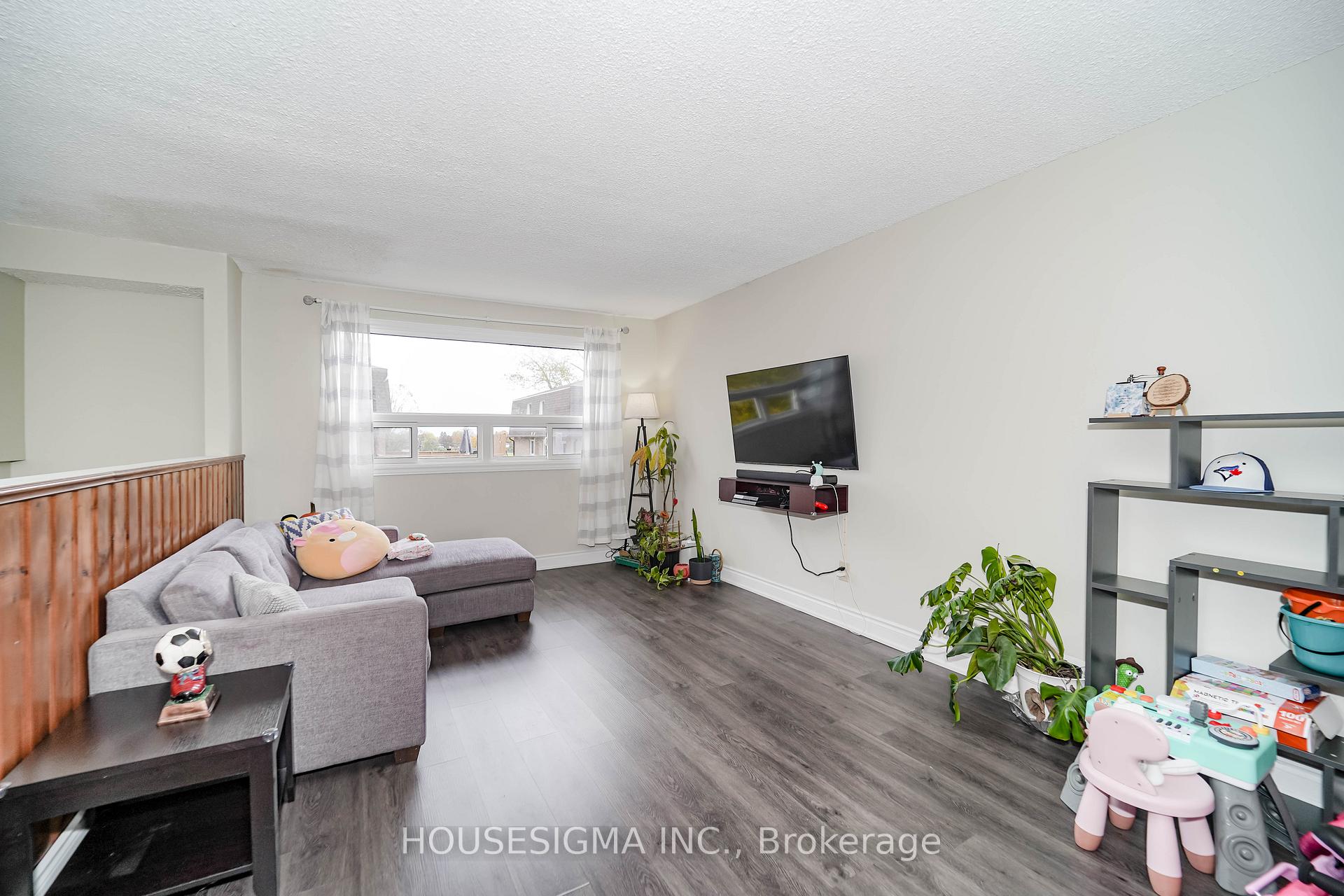 Photo 7 of Unit 31, 321 Blackthorn Street, Oshawa, Eastdale — HOMEH