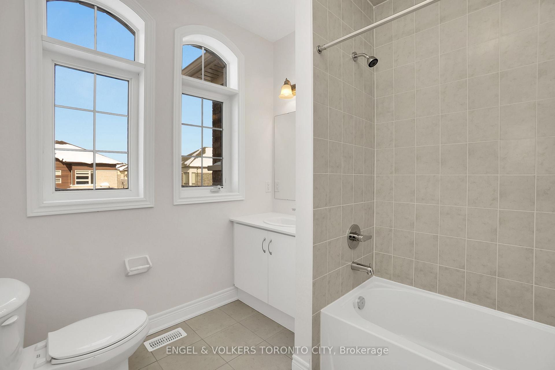 Photo 26 of 72 Claremont Drive, Brampton, Sandringham-Wellington North — HOMEH