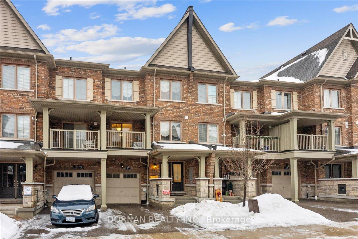 Photo 2 of 37 Mappin Way, Whitby, Rolling Acres — HOMEH