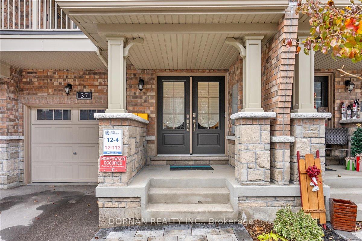 Photo 3 of 37 Mappin Way, Whitby, Rolling Acres — HOMEH