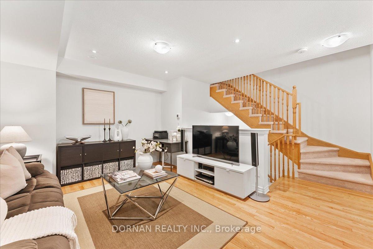 Photo 7 of 37 Mappin Way, Whitby, Rolling Acres — HOMEH