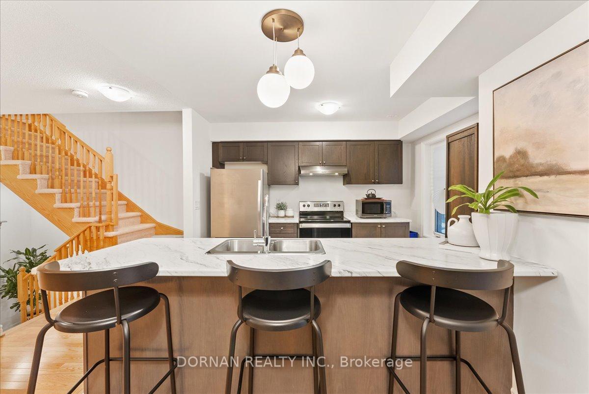 Photo 11 of 37 Mappin Way, Whitby, Rolling Acres — HOMEH