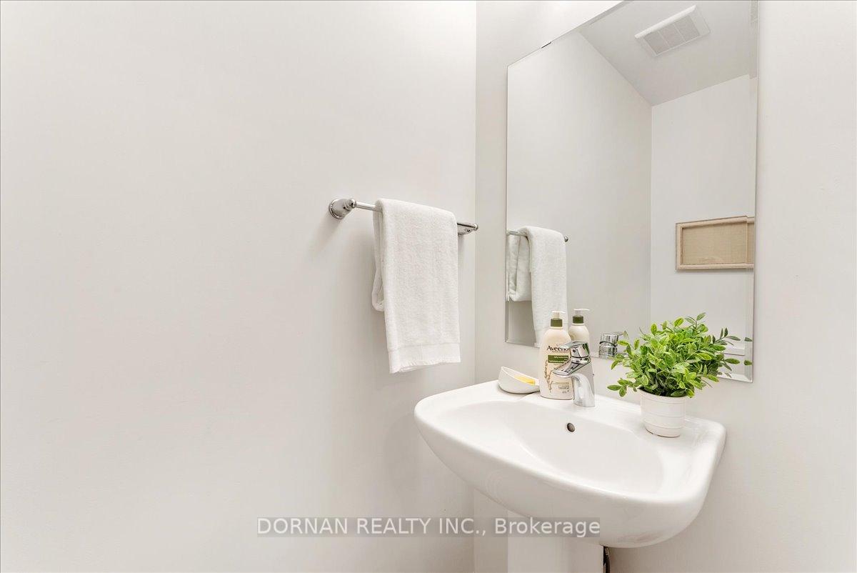 Photo 18 of 37 Mappin Way, Whitby, Rolling Acres — HOMEH
