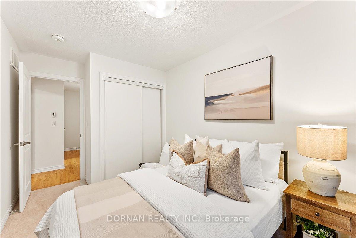 Photo 26 of 37 Mappin Way, Whitby, Rolling Acres — HOMEH