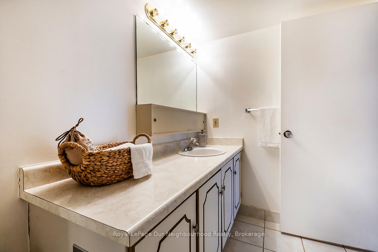 Photo 10 of Unit ph9, 55 William Street, Oshawa, O'Neill — HOMEH