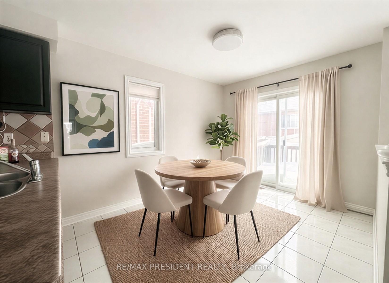 Photo 10 of 41 Fallstar Crescent, Brampton, Fletcher's Meadow — HOMEH
