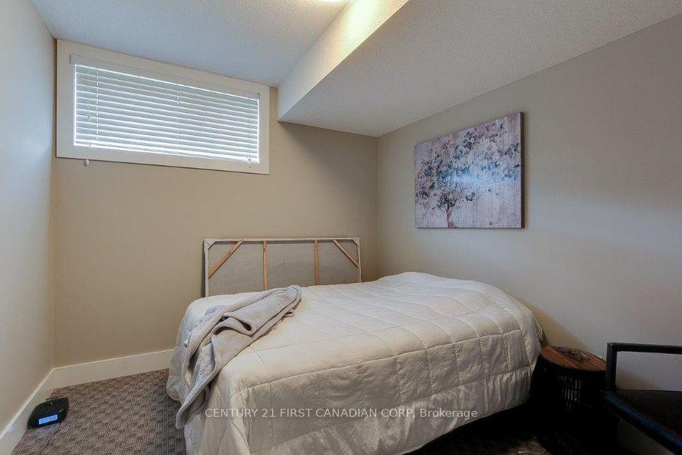 Photo 10 of Unit 38, 112 North Centre Road, London, North B — HOMEH