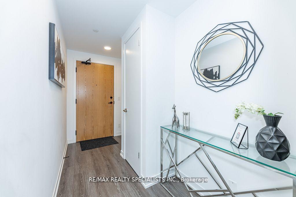 Photo 11 of Unit 202, 8 Beverly Glen Boulevard, Vaughan, Beverley Glen — HOMEH