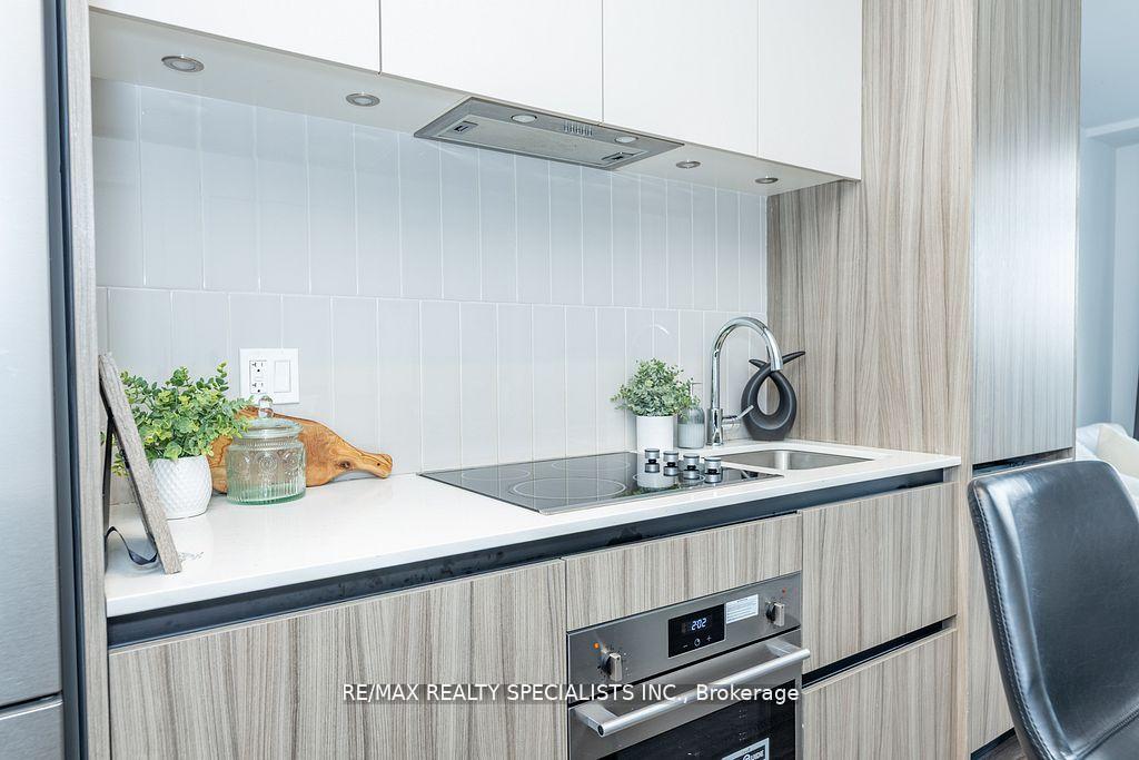 Photo 19 of Unit 202, 8 Beverly Glen Boulevard, Vaughan, Beverley Glen — HOMEH