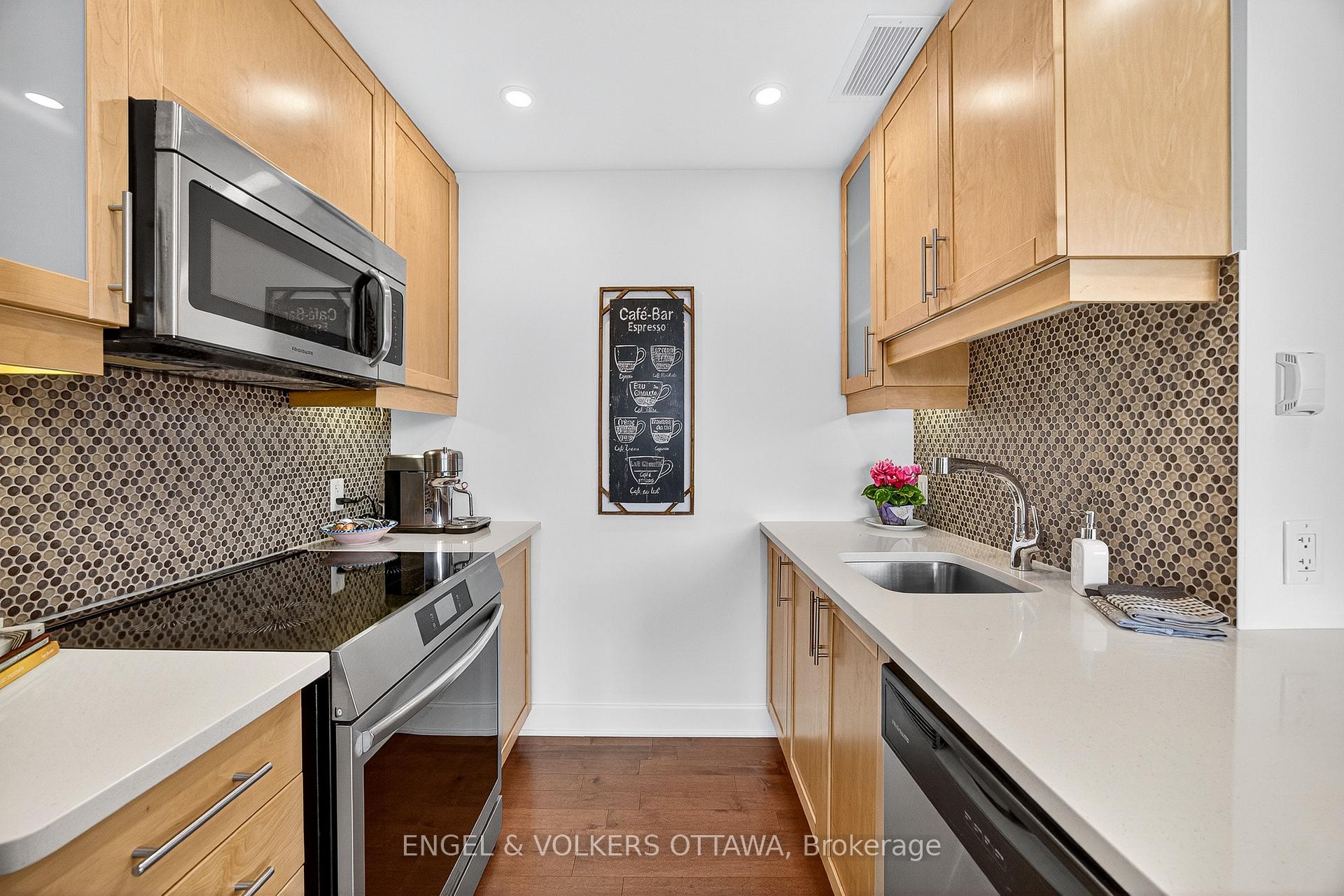 Photo 20 of Unit 802, 300C Lett Street, Ottawa, West Centre Town — HOMEH