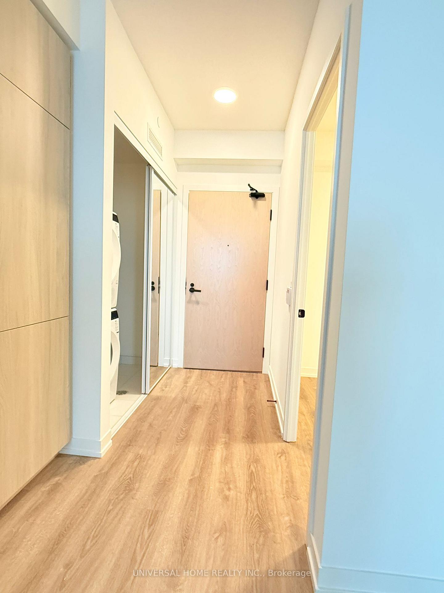 Photo 3 of Unit 5010, 8 interchange Way, Vaughan, Vaughan Corporate Centre — HOMEH