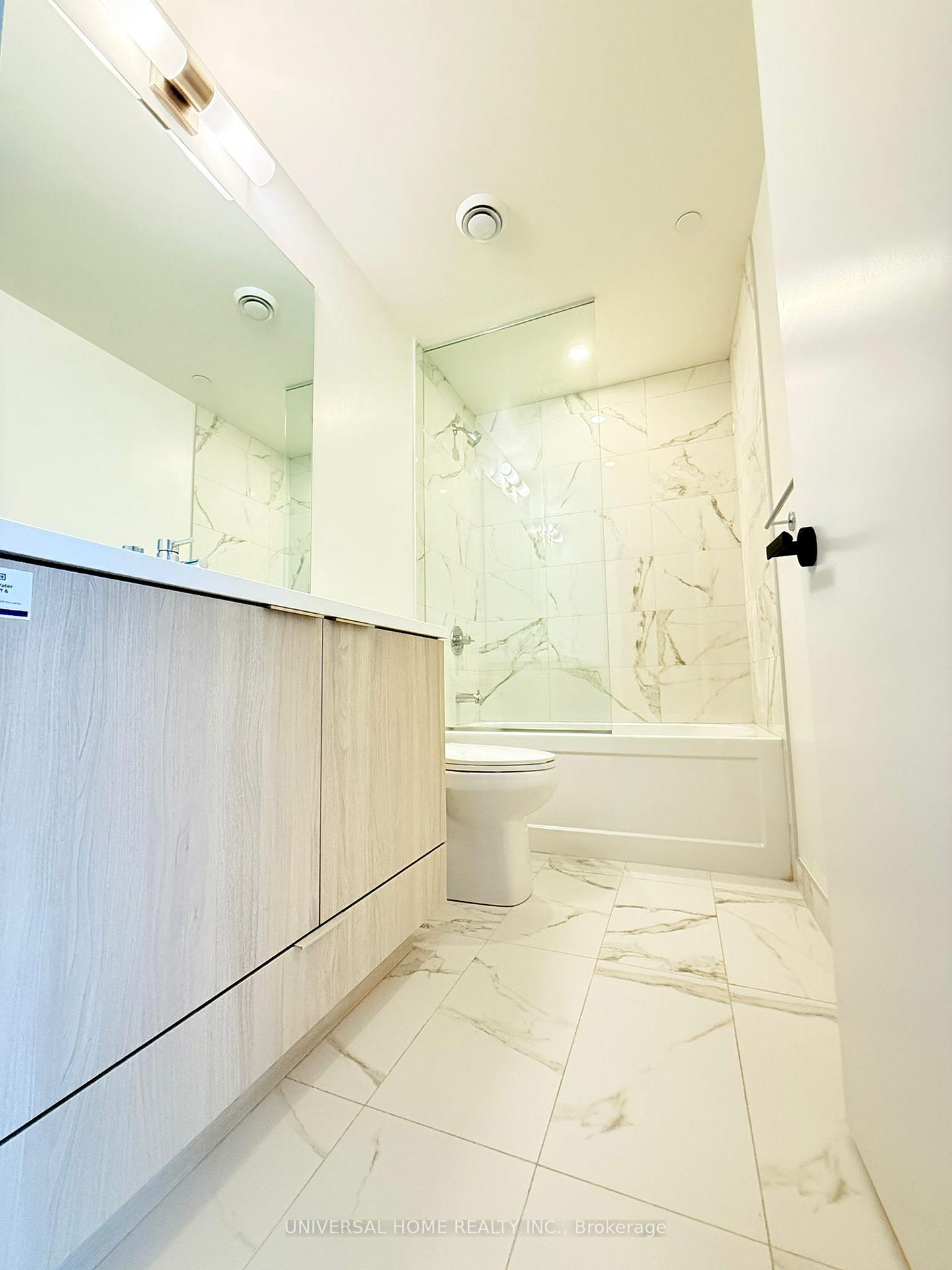 Photo 6 of Unit 5010, 8 interchange Way, Vaughan, Vaughan Corporate Centre — HOMEH