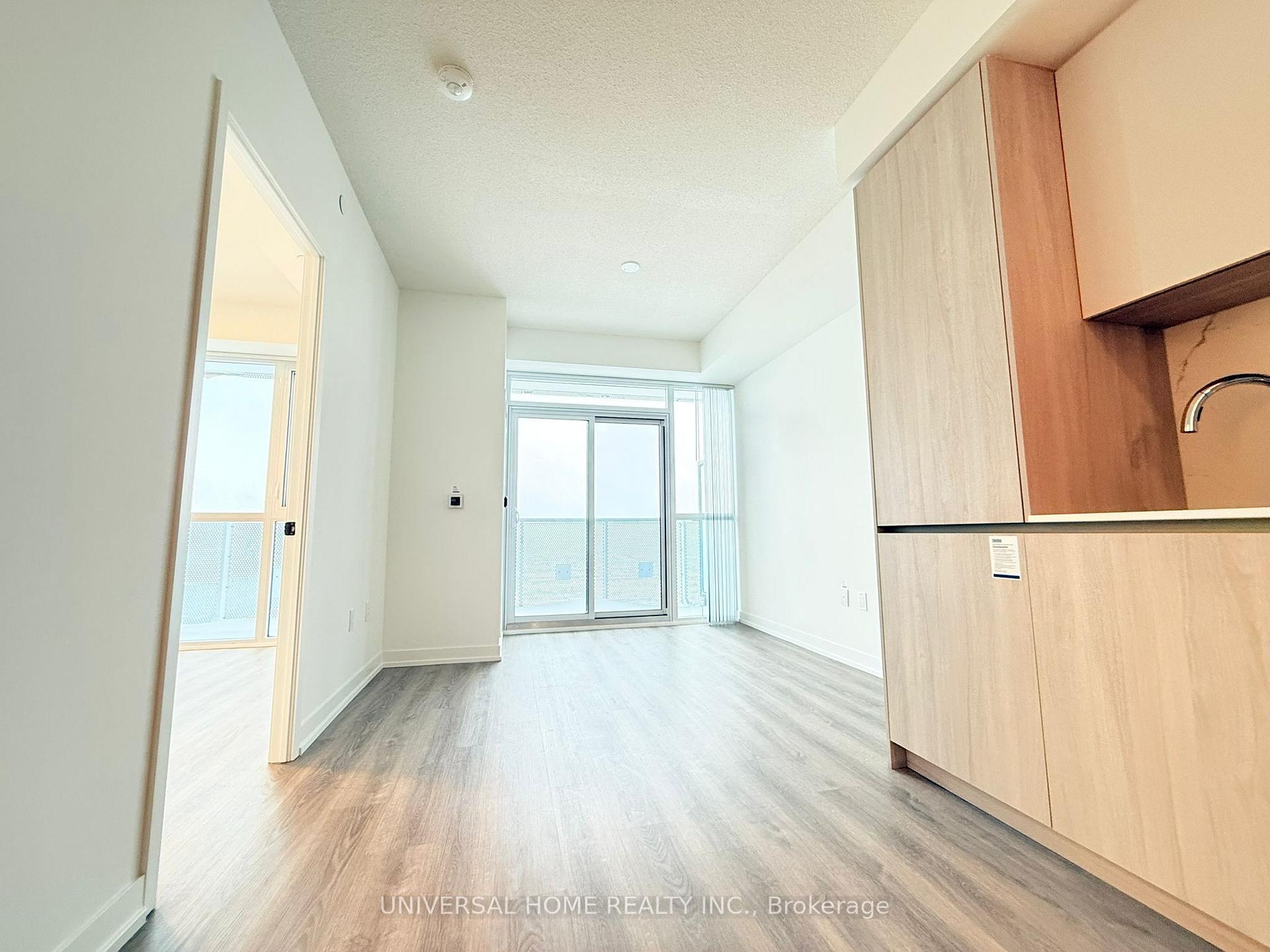 Photo 7 of Unit 5010, 8 interchange Way, Vaughan, Vaughan Corporate Centre — HOMEH