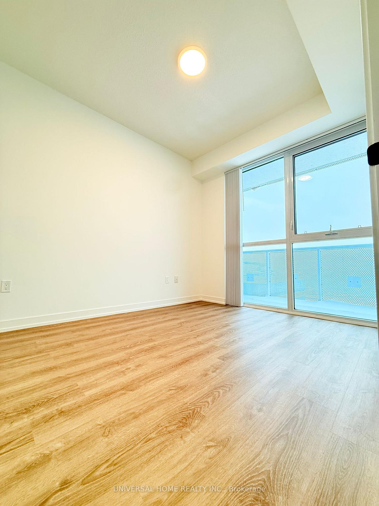 Photo 10 of Unit 5010, 8 interchange Way, Vaughan, Vaughan Corporate Centre — HOMEH