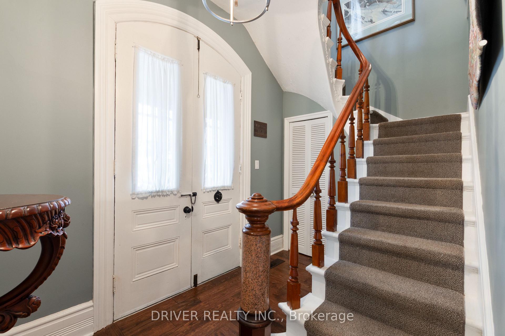 Photo 3 of 12 South Street E, Aylmer — HOMEH