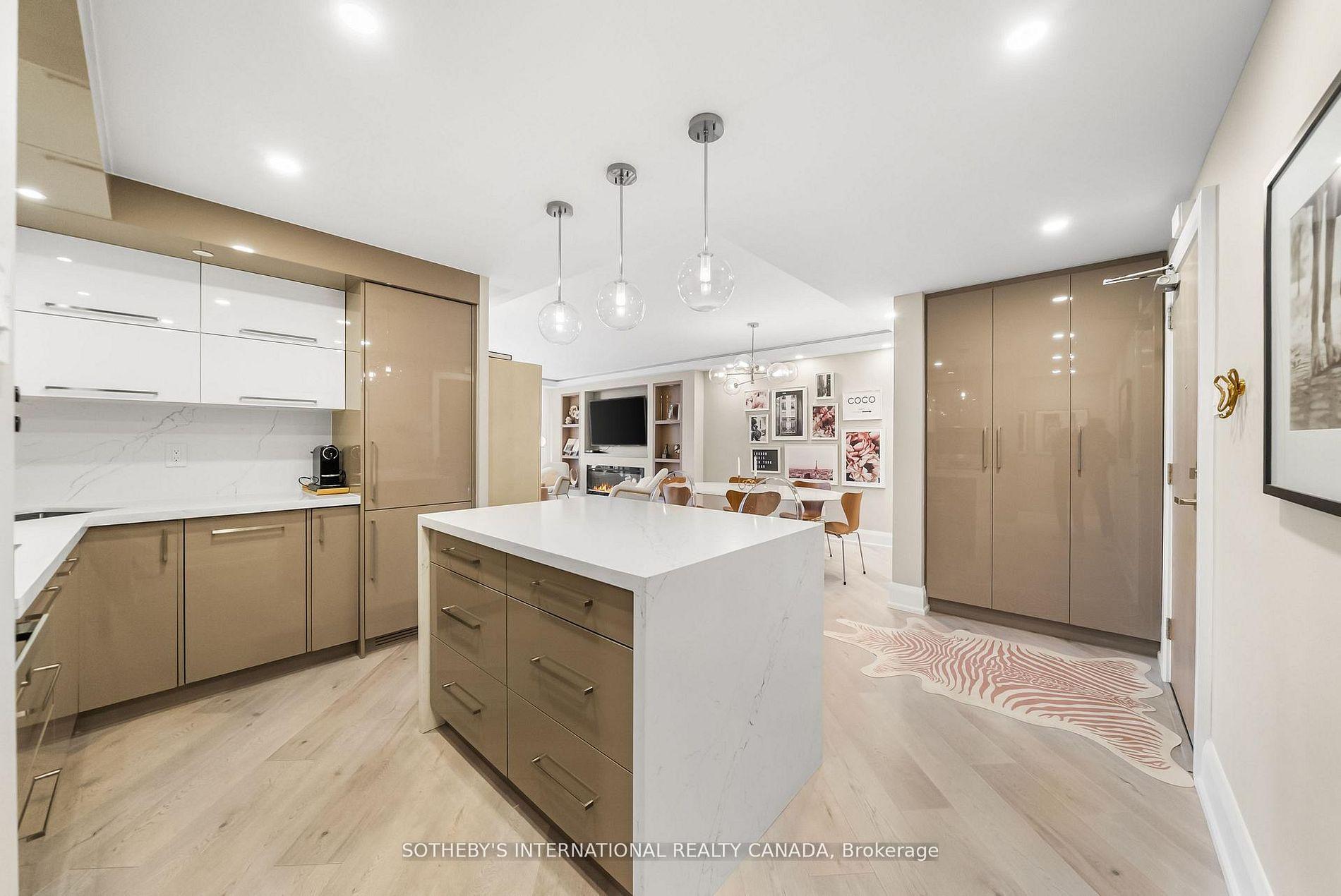 Photo 9 of Unit 301, 235 St Clair Avenue W, Toronto, Casa Loma — HOMEH