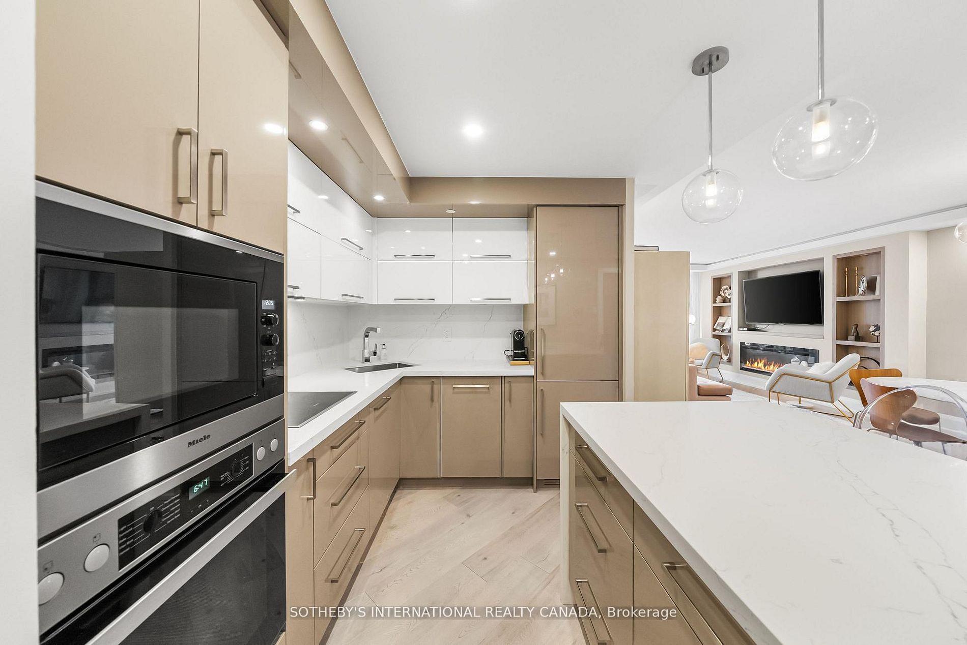 Photo 10 of Unit 301, 235 St Clair Avenue W, Toronto, Casa Loma — HOMEH