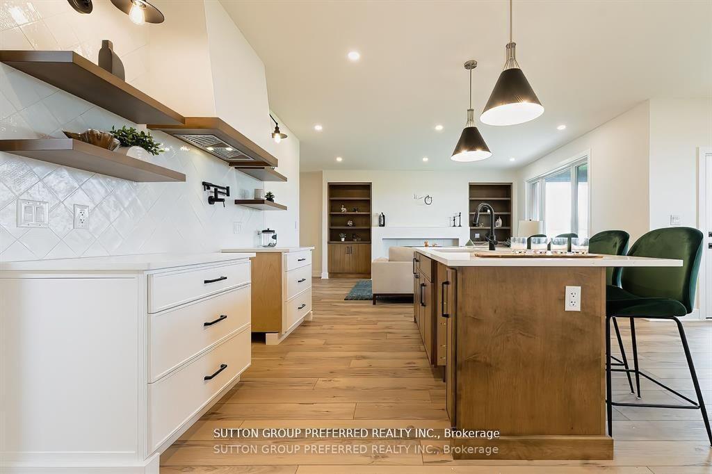 Photo 12 of 159 Renaissance Drive, St. Thomas — HOMEH
