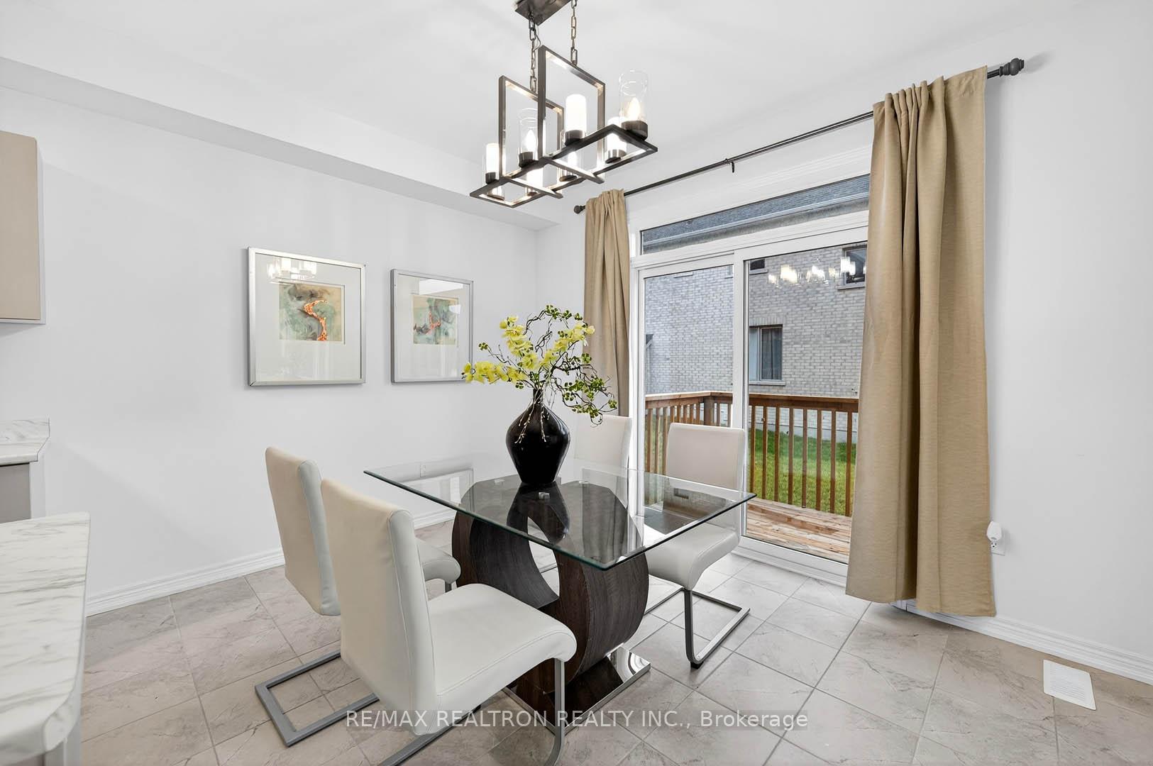 Photo 17 of 40 Wakefield Boulevard, Essa, Angus — HOMEH