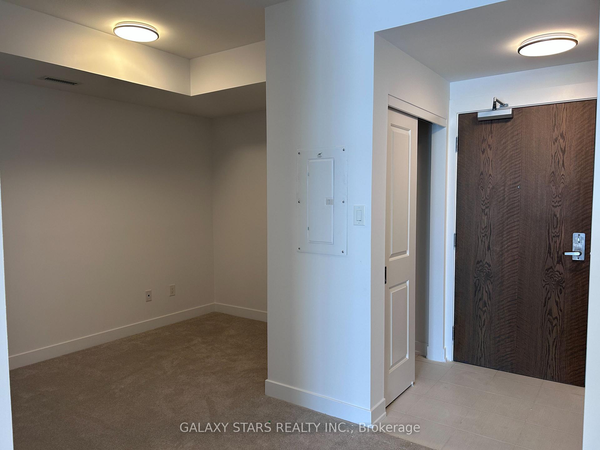 Photo 3 of Unit 305, 1401 Silhouette Private, Ottawa, Barrhaven - Cedargrove/Fraserdale — HOMEH
