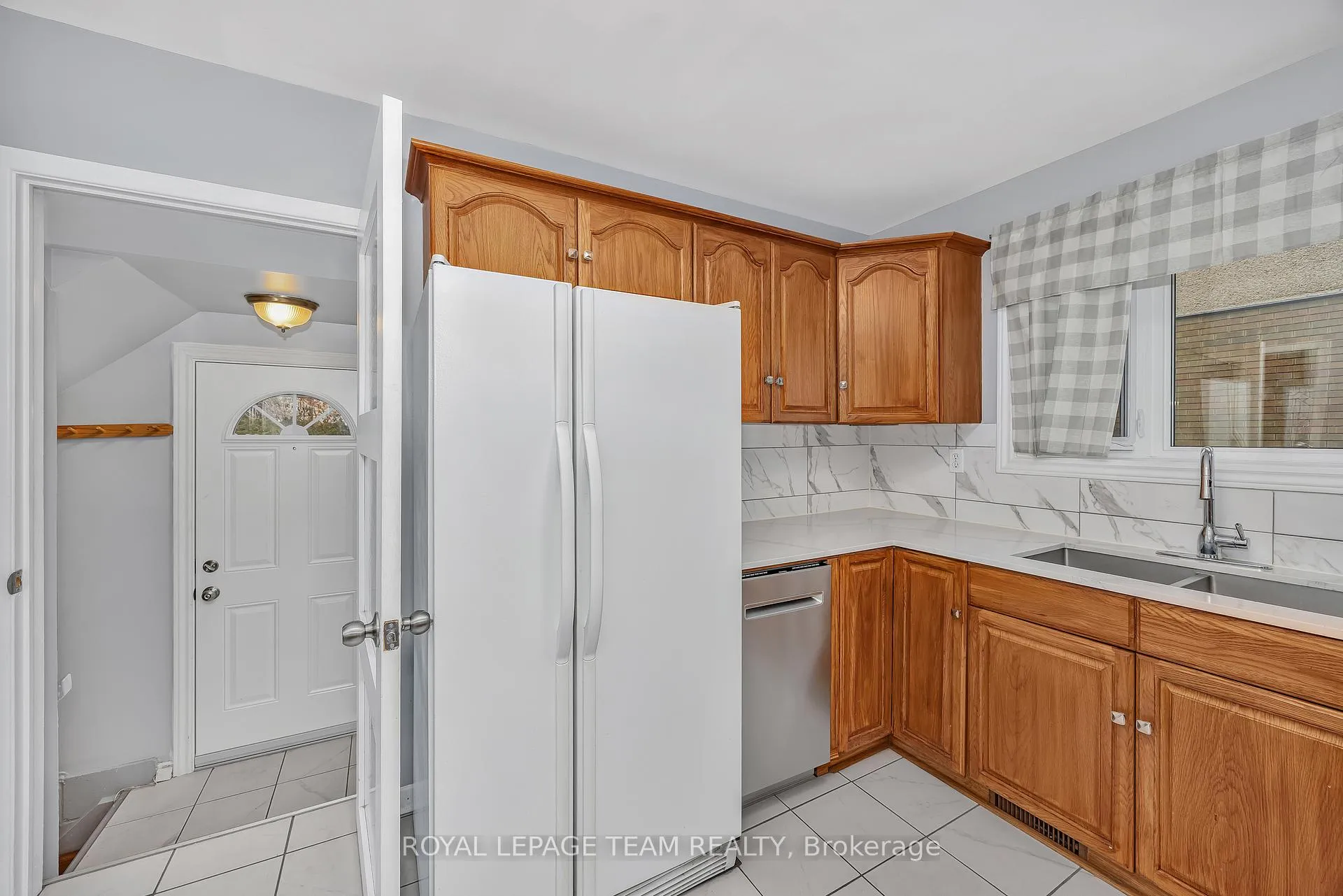 Photo 16 of 345 Poulin Avenue, Ottawa, Britannia — HOMEH