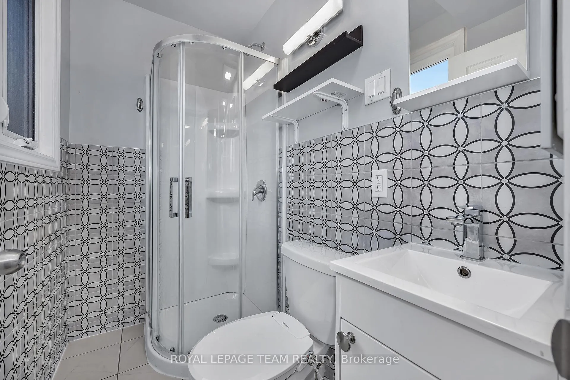 Photo 18 of 345 Poulin Avenue, Ottawa, Britannia — HOMEH