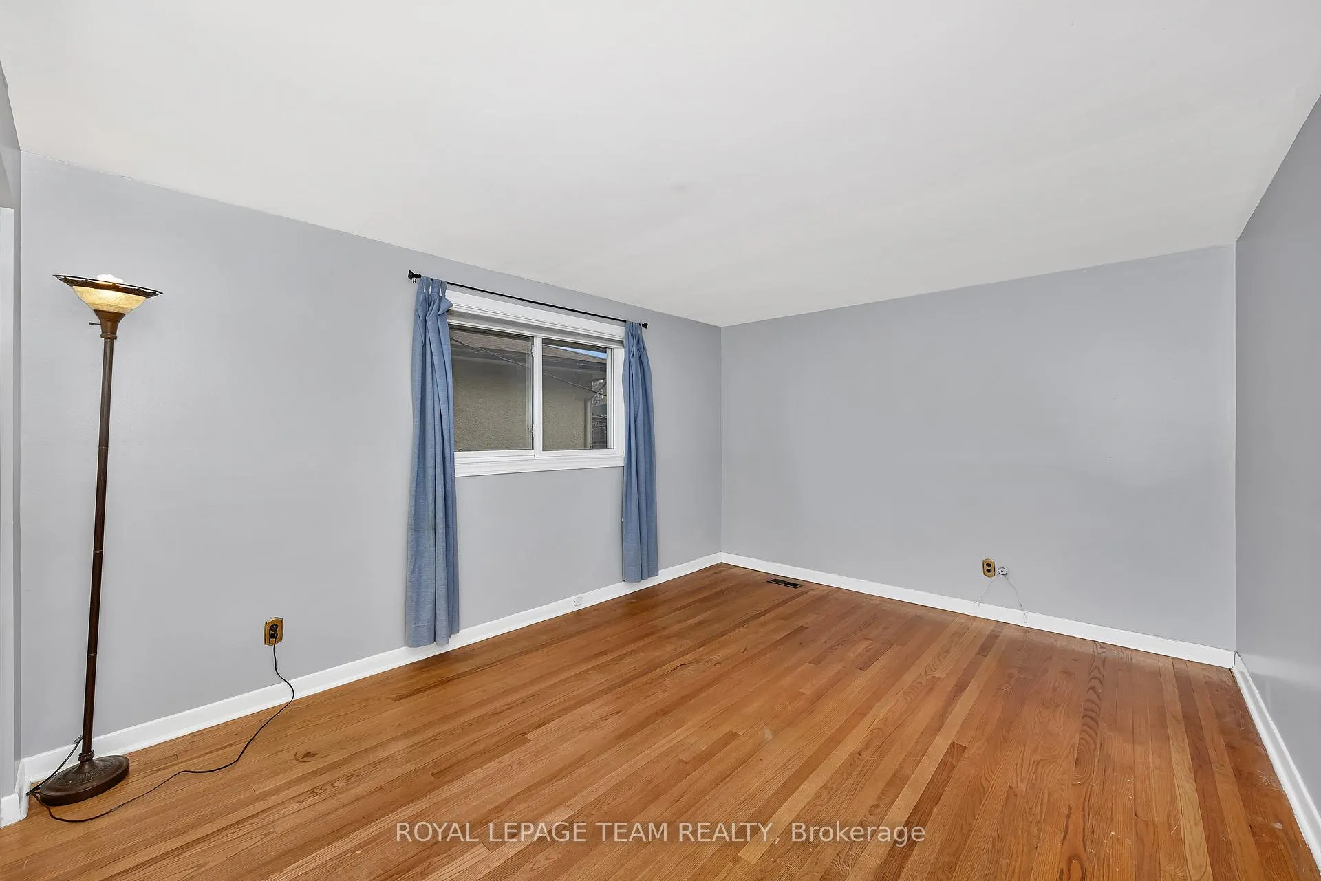 Photo 21 of 345 Poulin Avenue, Ottawa, Britannia — HOMEH
