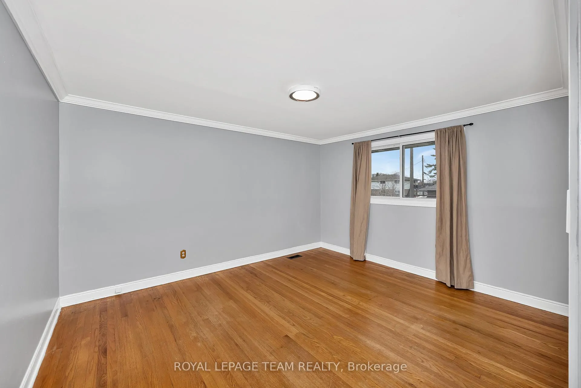 Photo 23 of 345 Poulin Avenue, Ottawa, Britannia — HOMEH