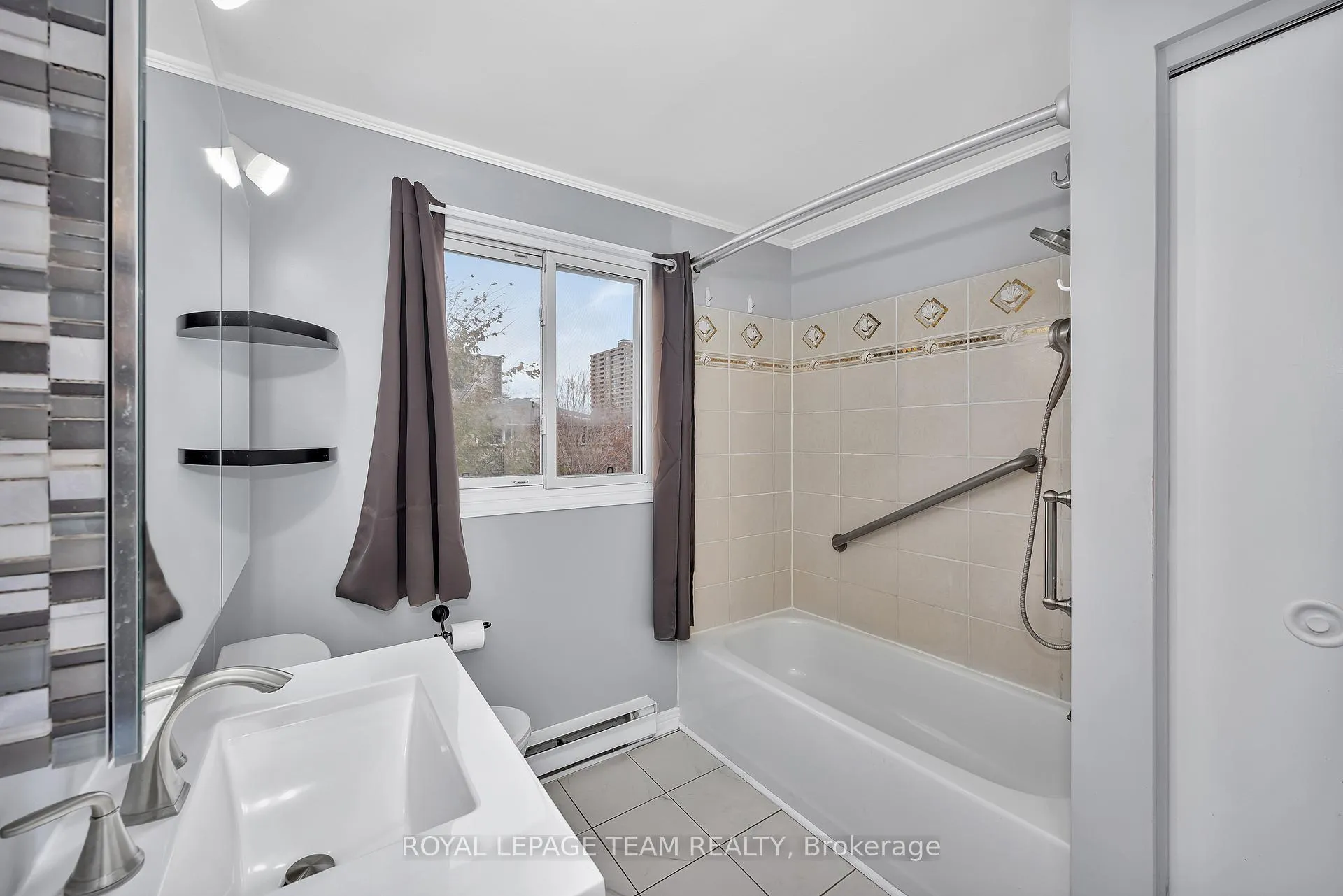 Photo 25 of 345 Poulin Avenue, Ottawa, Britannia — HOMEH