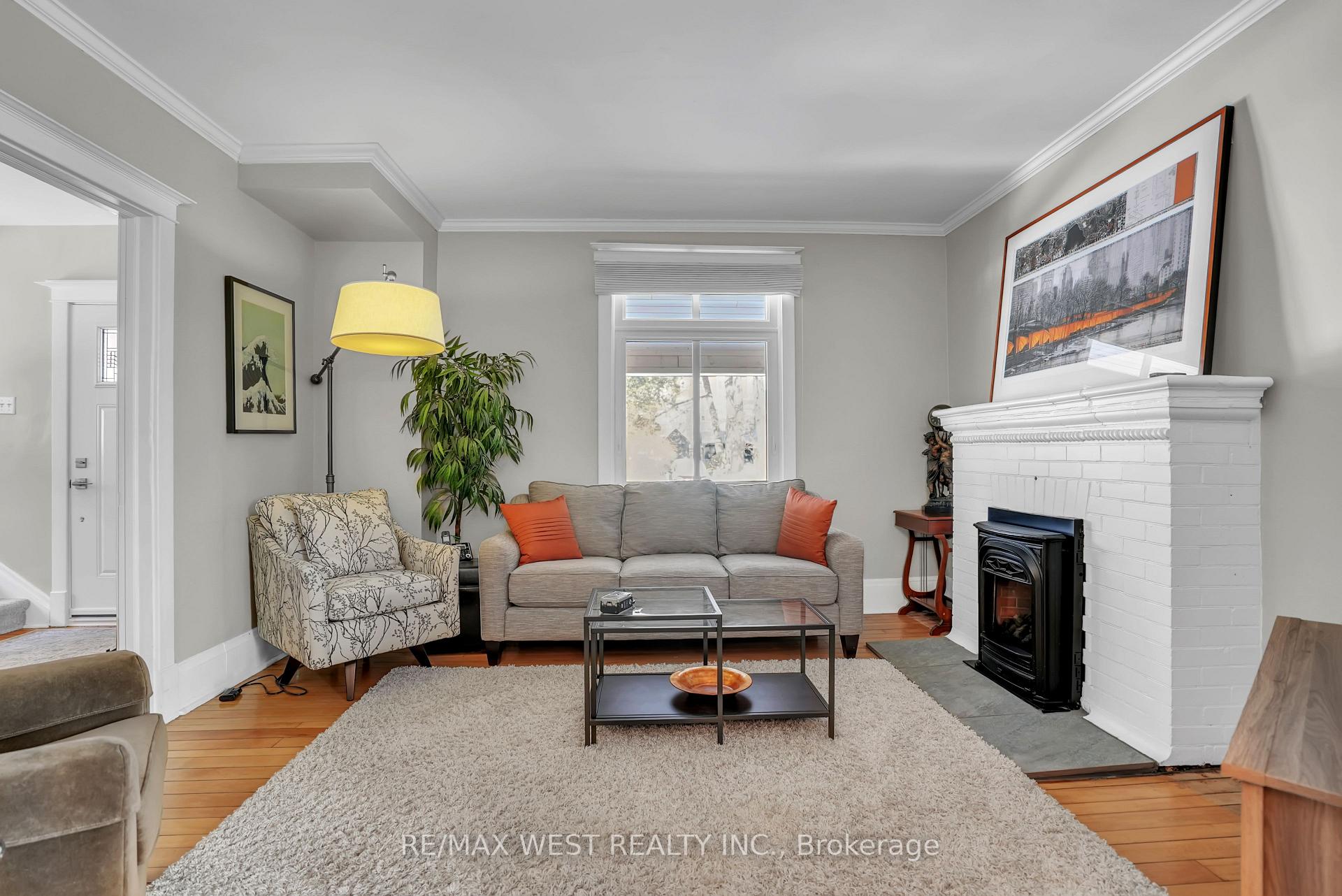 Photo 7 of 53 Metcalfe Street, Aurora, Aurora Village — HOMEH
