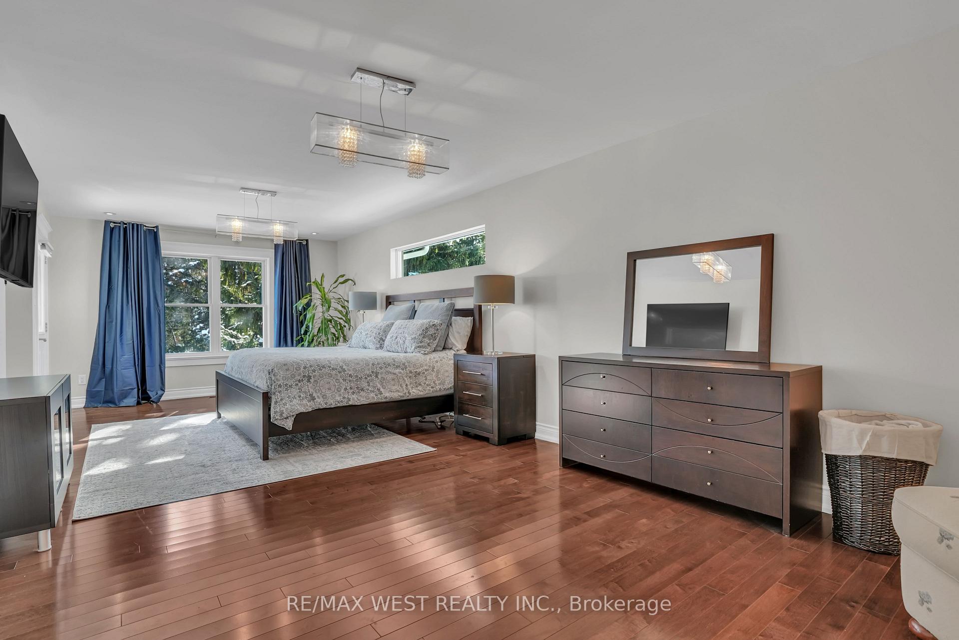 Photo 9 of 53 Metcalfe Street, Aurora, Aurora Village — HOMEH