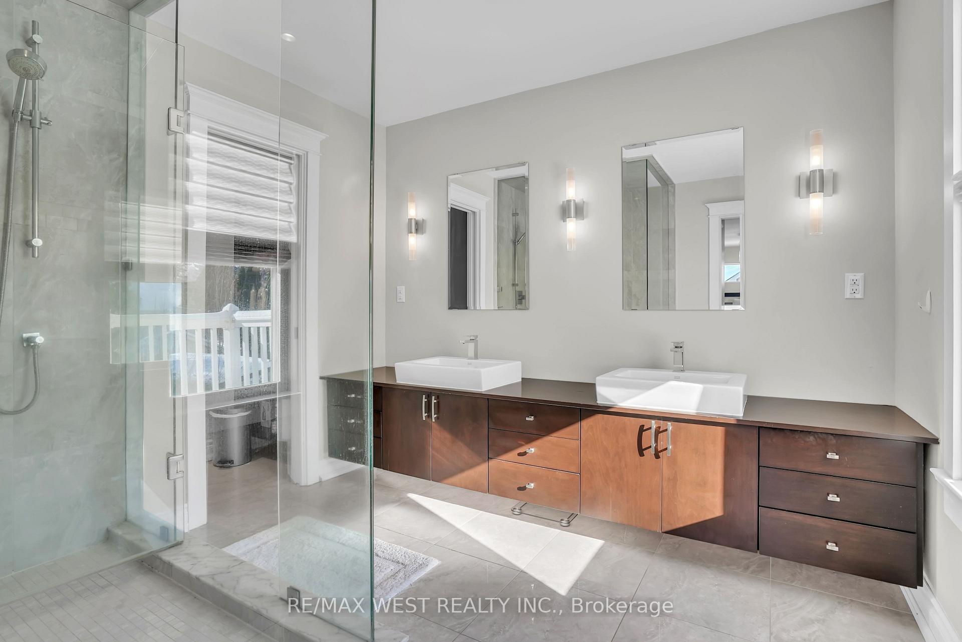 Photo 10 of 53 Metcalfe Street, Aurora, Aurora Village — HOMEH