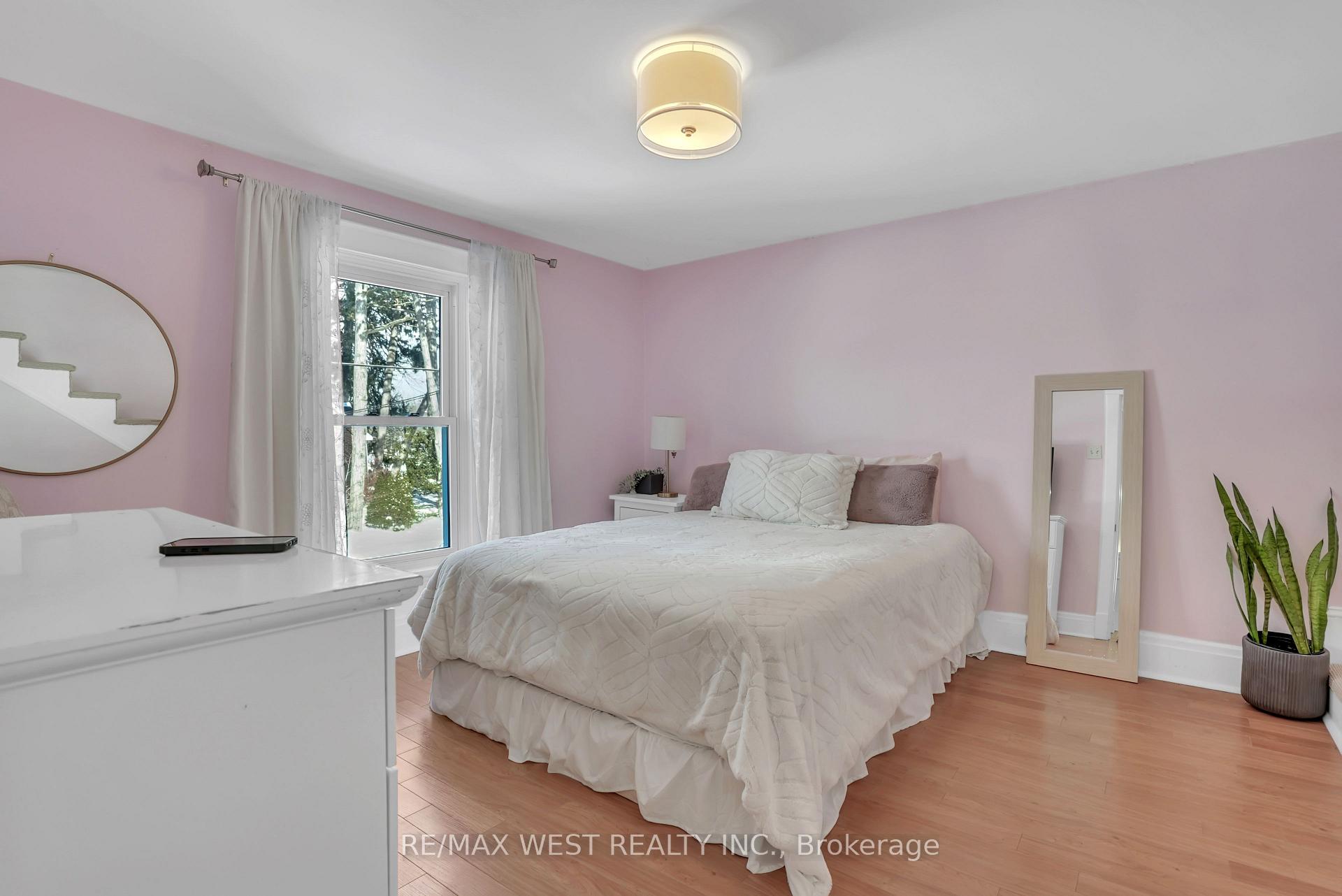 Photo 11 of 53 Metcalfe Street, Aurora, Aurora Village — HOMEH