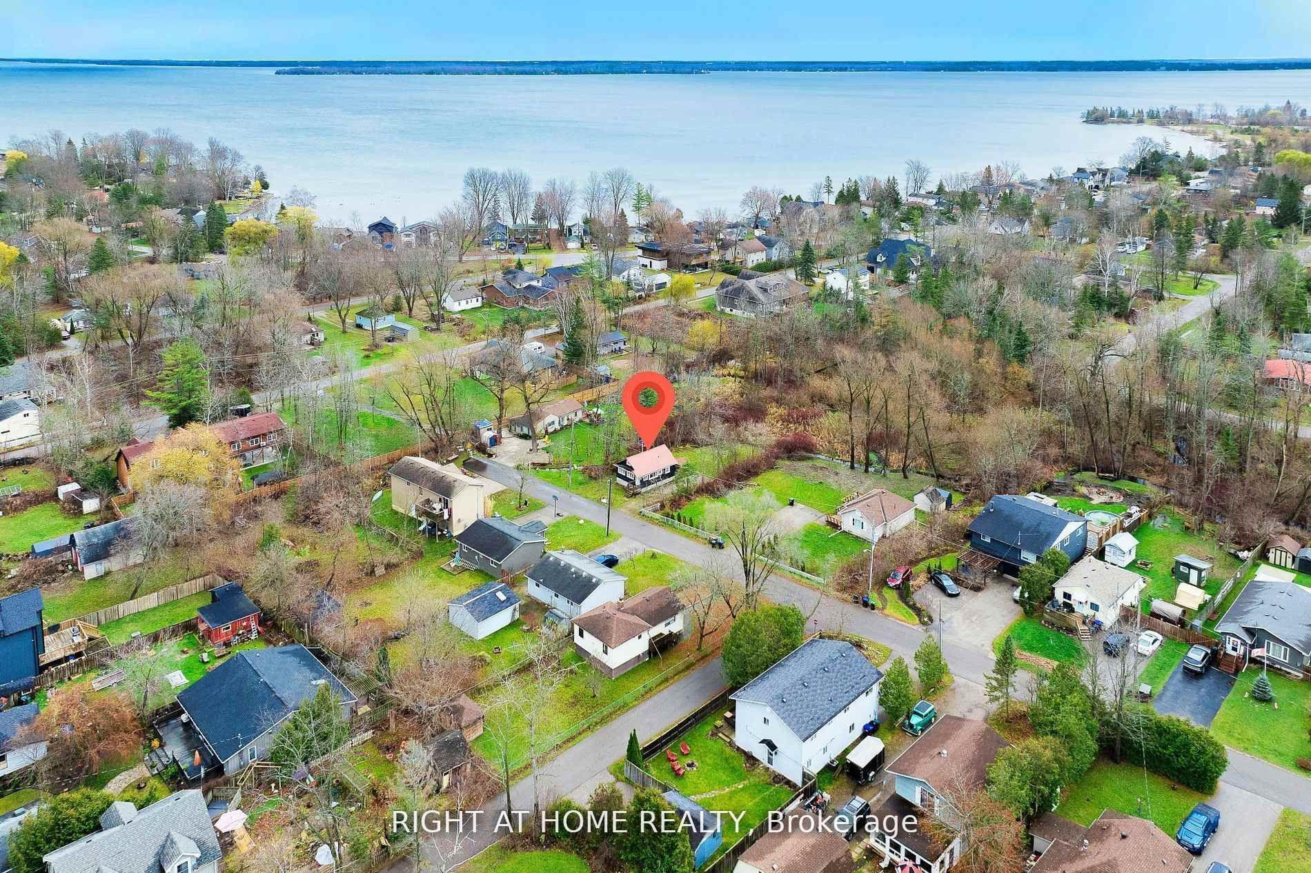 Photo 3 of 685 Reid Street, Innisfil, Alcona — HOMEH
