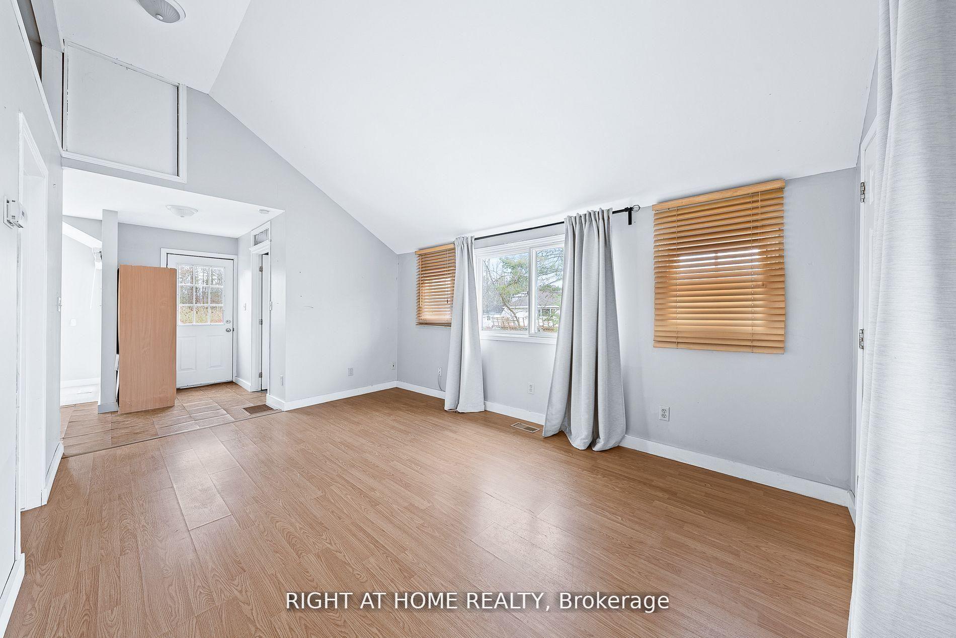 Photo 6 of 685 Reid Street, Innisfil, Alcona — HOMEH