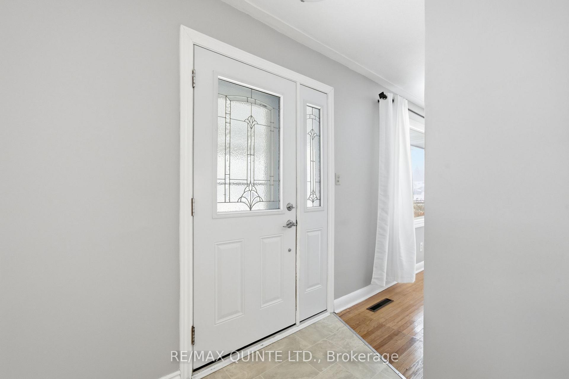 Photo 7 of 68 Elizabeth Crescent, Belleville, Belleville Ward — HOMEH