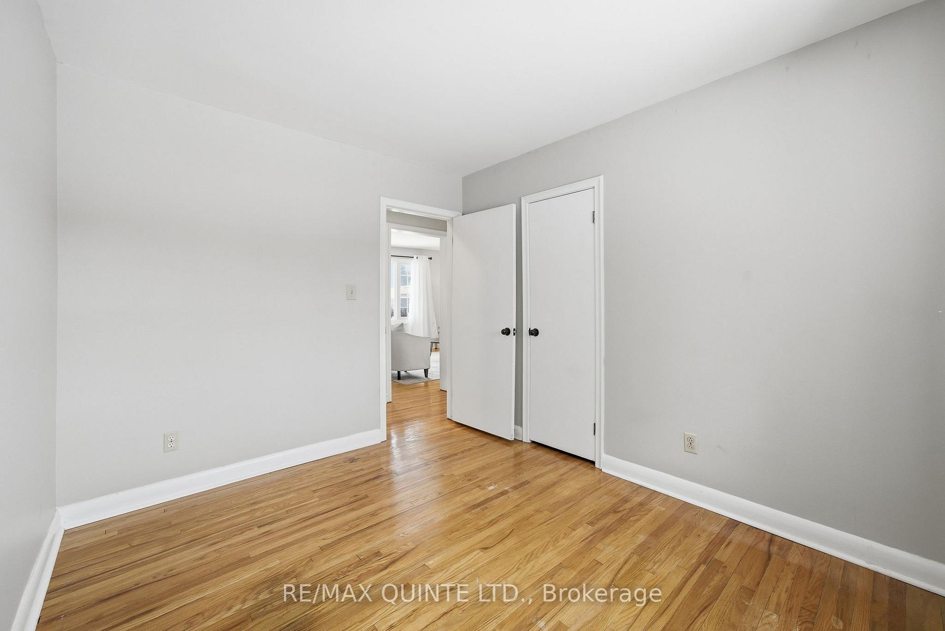 Photo 29 of 68 Elizabeth Crescent, Belleville, Belleville Ward — HOMEH