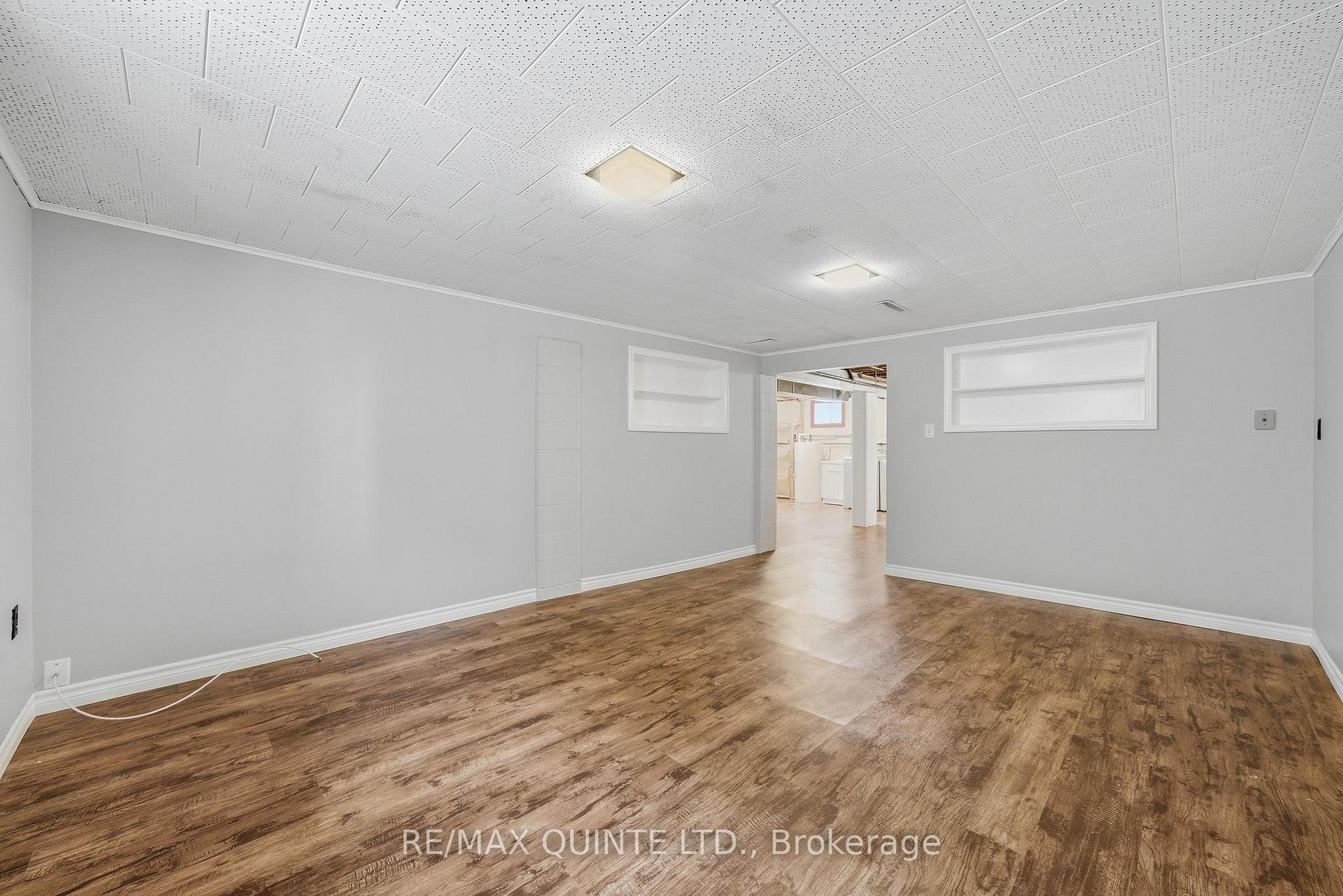 Photo 44 of 68 Elizabeth Crescent, Belleville, Belleville Ward — HOMEH