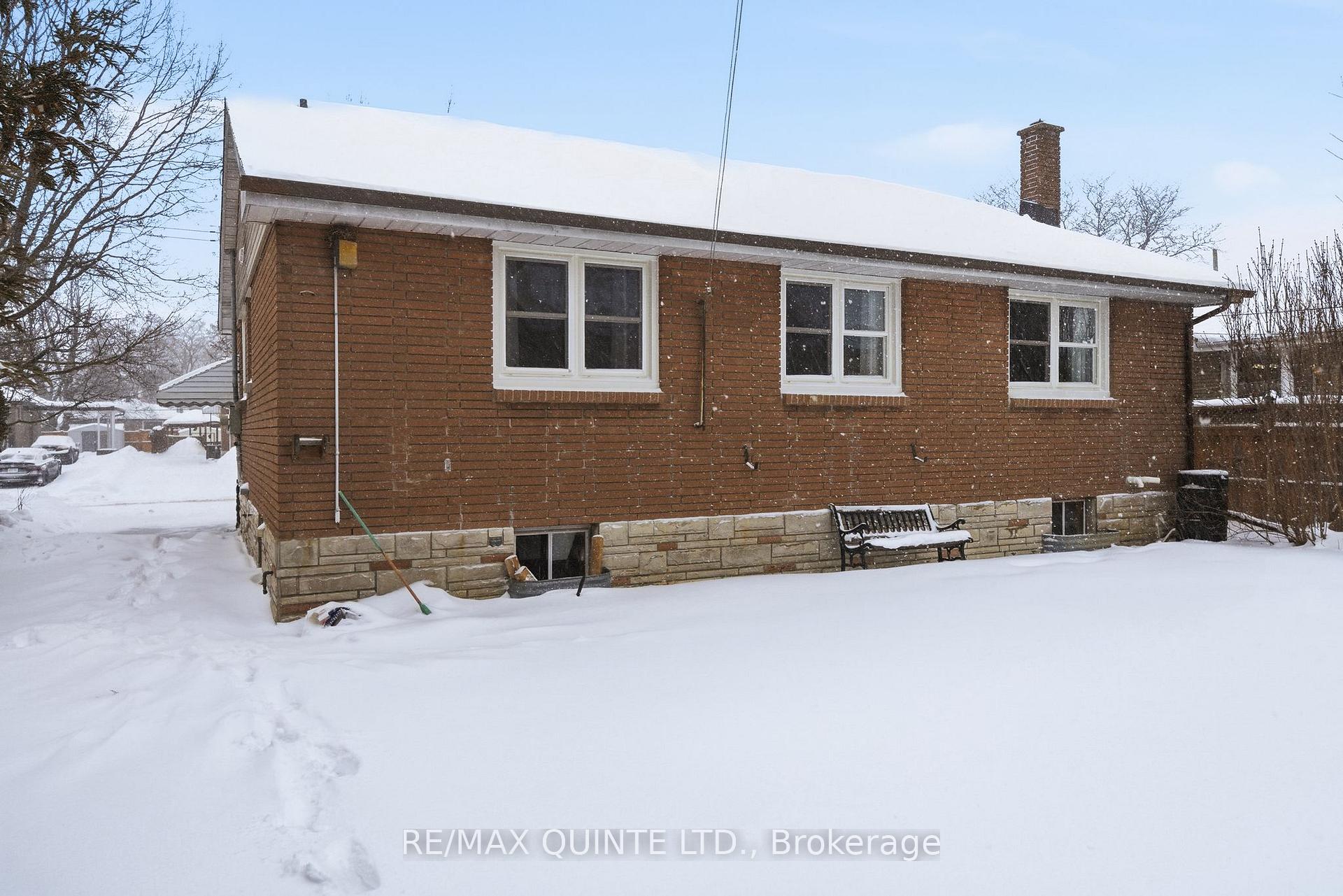 Photo 48 of 68 Elizabeth Crescent, Belleville, Belleville Ward — HOMEH