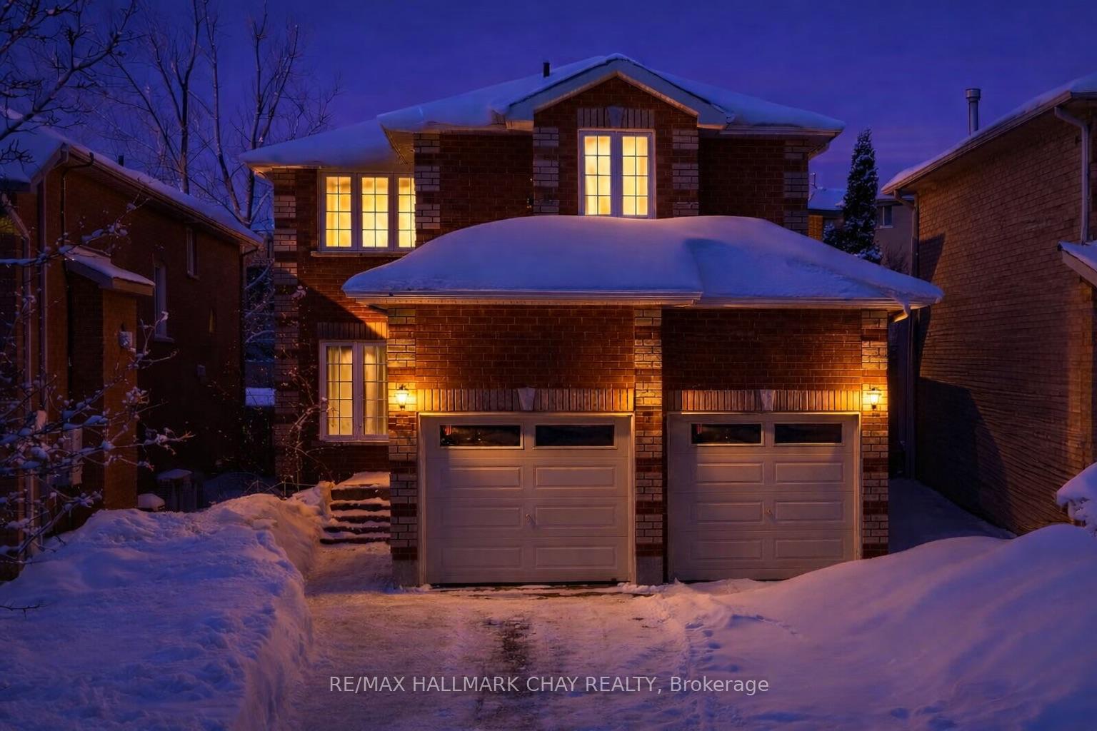 Photo 2 of 13 Teal Place, Barrie, Painswick South — HOMEH