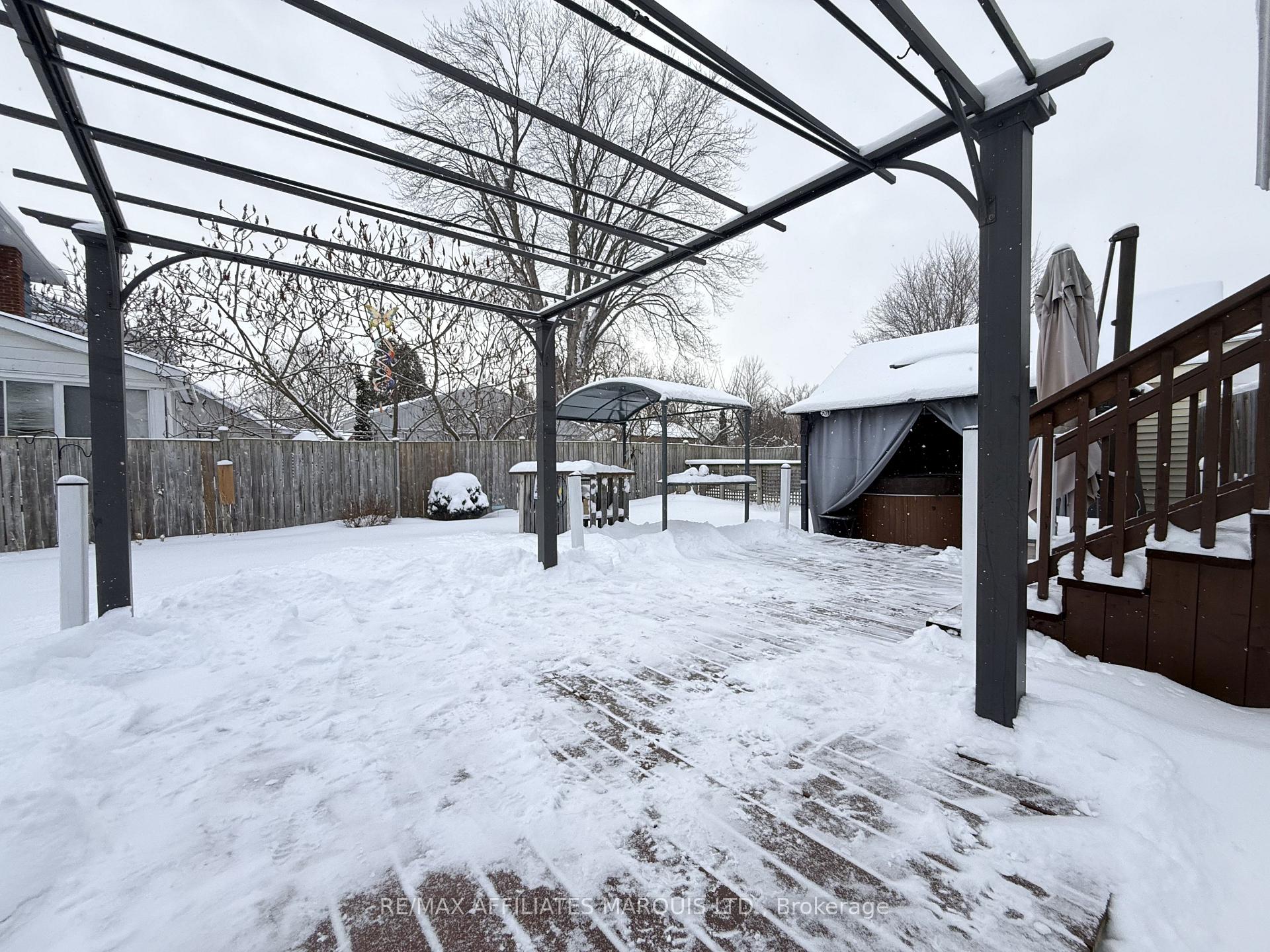 Photo 19 of 336 Fifth Street E, Cornwall — HOMEH