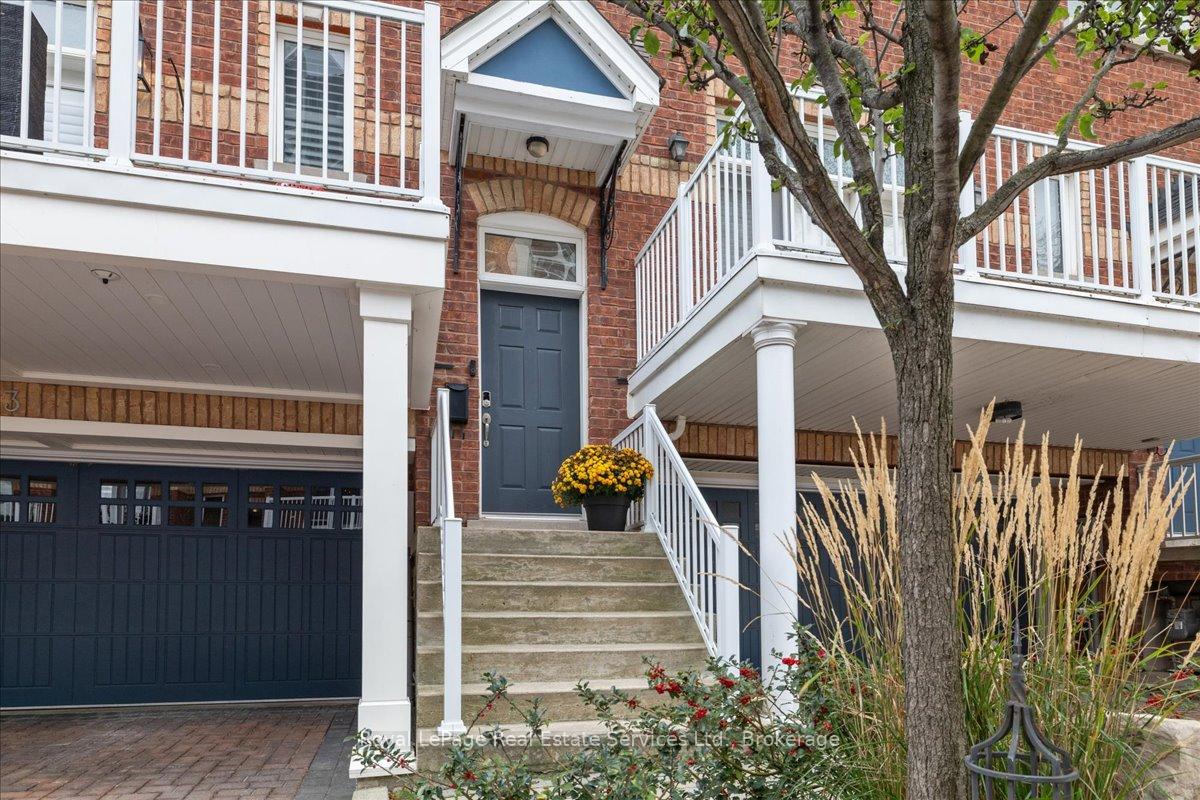 Front of Unit 3, 120 Bronte Road
